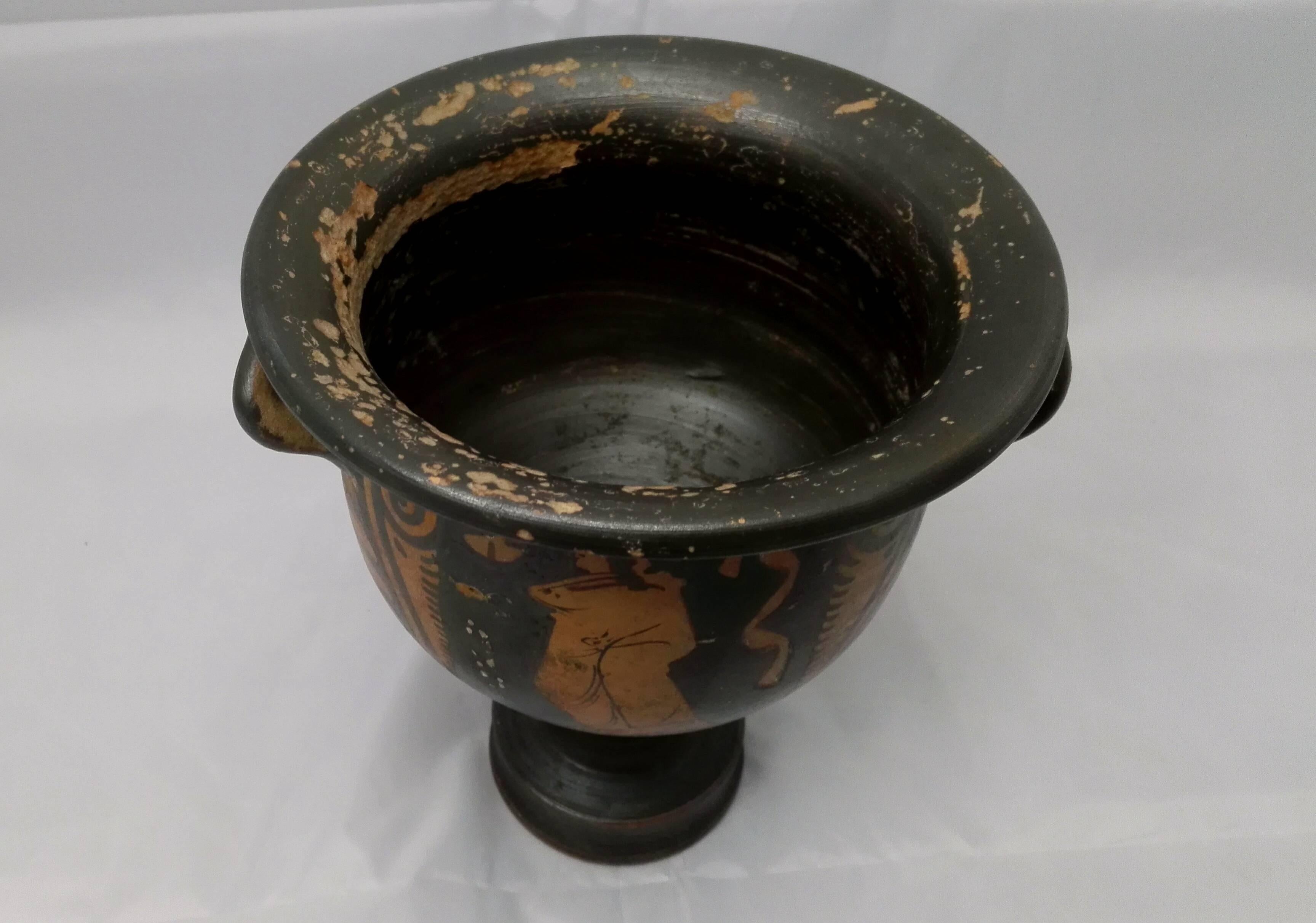 Apulian Classical Greek Bell Crater Wine Pottery Magna Graecia, South Italy For Sale 1