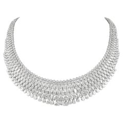 Collier de diamants mélangés en or blanc 18 carats d'environ 82 carats