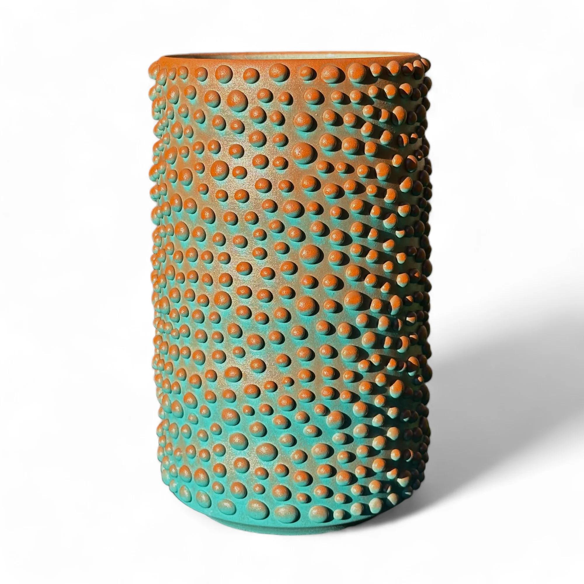 Aqua und Lachs Organic Dot Ombre Vase (amerikanisch) im Angebot