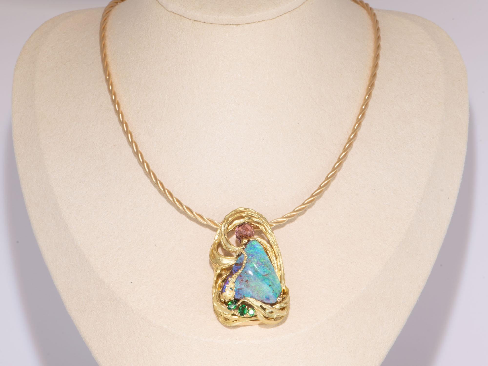 Ciondolo con anello di opale australiano Boulder blu acqua e verde in oro 18 carati 26g V1128 in vendita 7