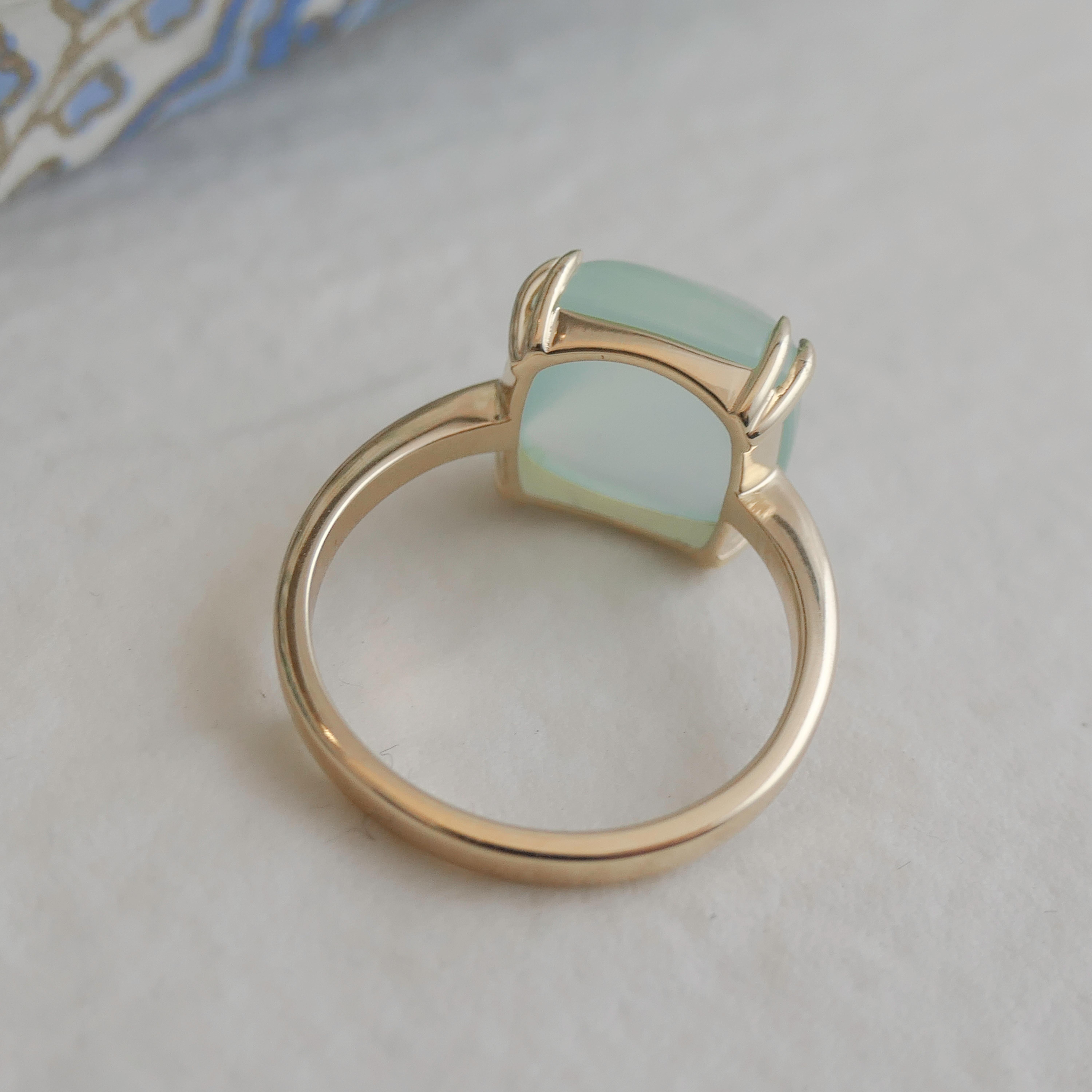 Aqua Chalcedony Sugar Loaf Gold Plated Sterling Silver Ring In New Condition For Sale In Oslo, 03