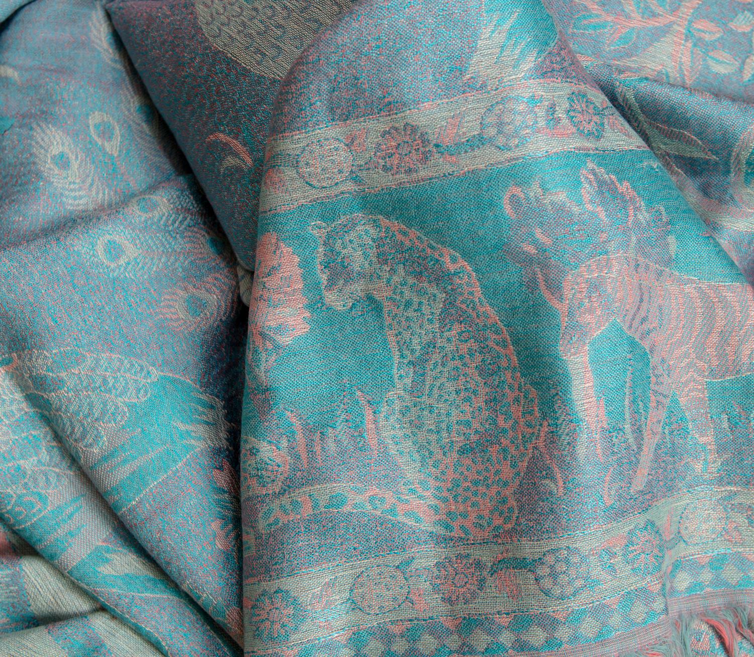Indien Pashmina ou couvercle de lit en forme d'arbre d'immortalité, tissé à la main, turquoise, corail et rose en vente