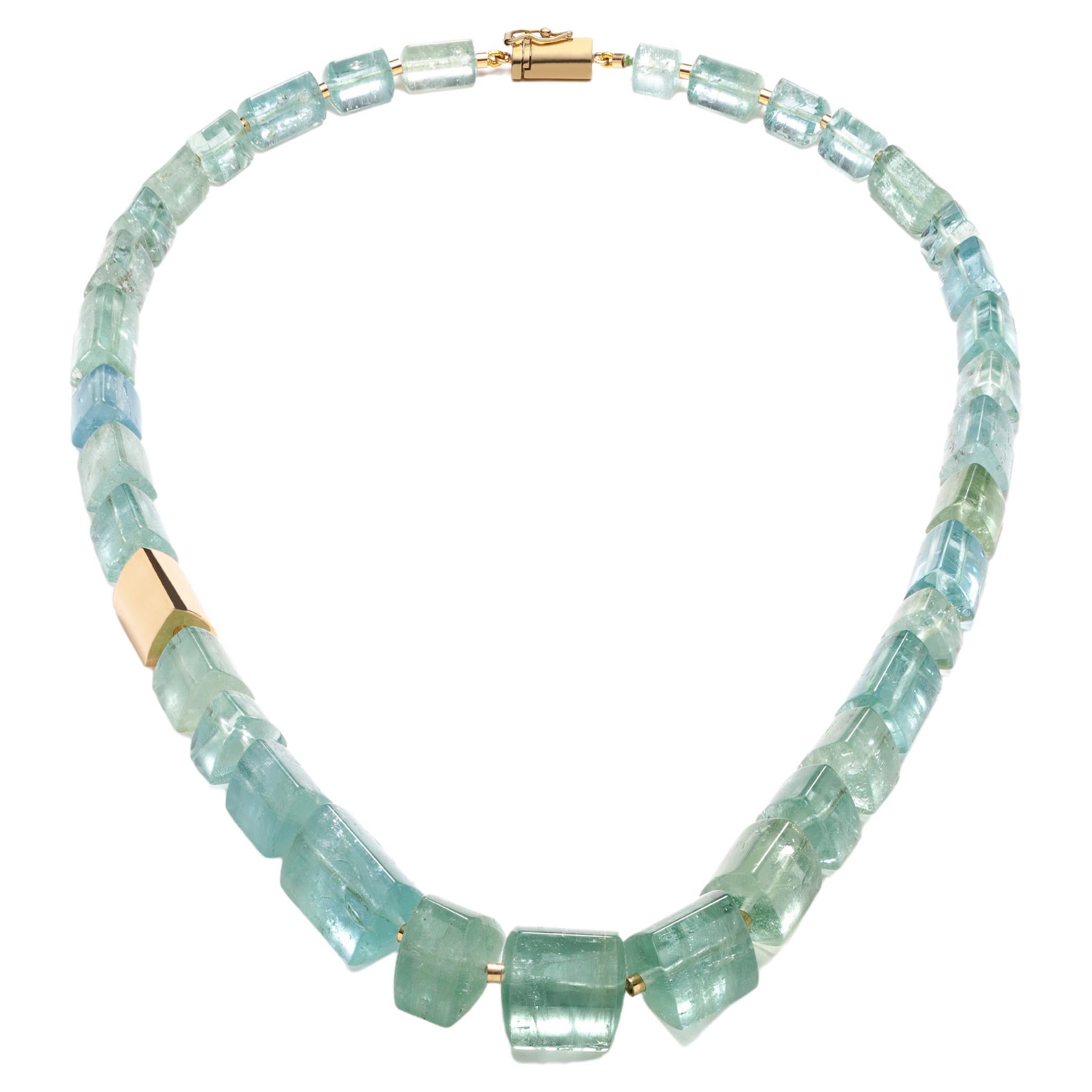 Aqua Marina, Natural Aquamarine Necklace Mounted in 18k Yellow Gold by Serafino For Sale