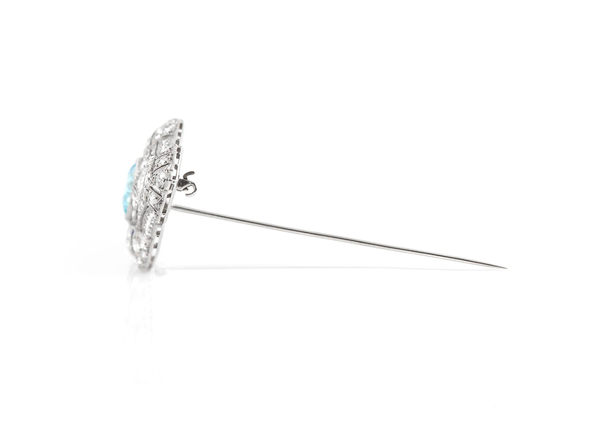 Aqua Marine and Daimond Platinum Brooch In Good Condition For Sale In New York, NY