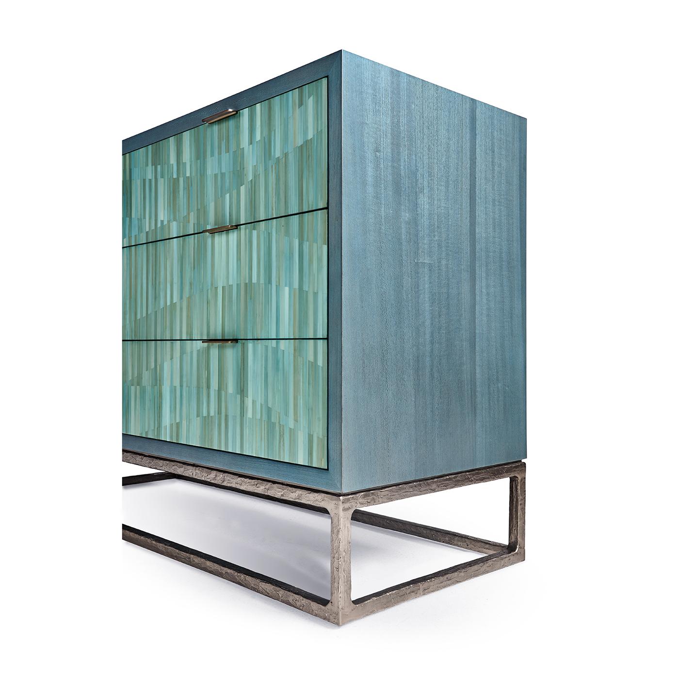Commode à trois tiroirs Aqua Mist en vente 4