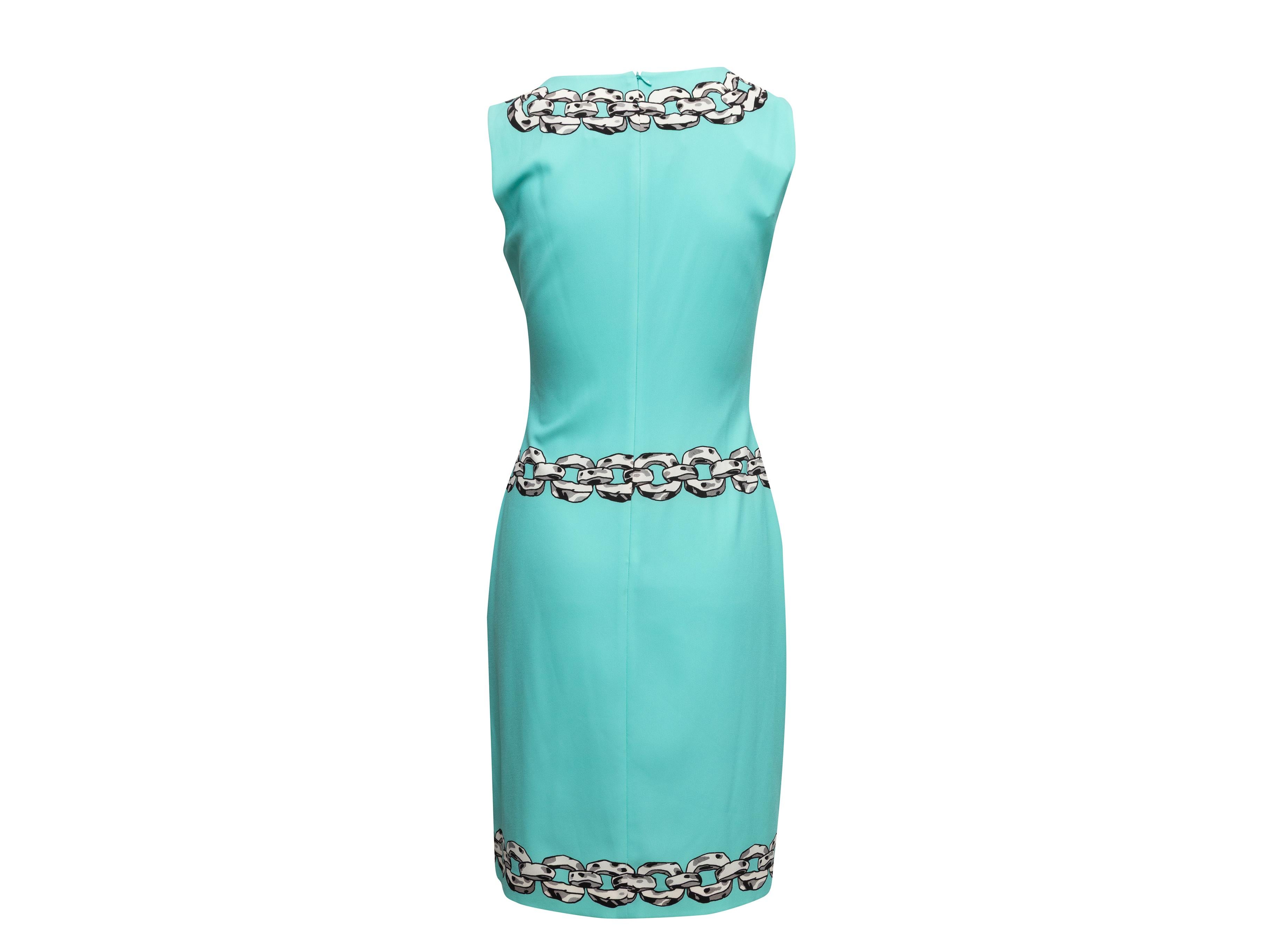 Bleu Aqua & Multicolor Moschino Cheap and Chic Robe sans manches imprimée de chaînes Taille IT 4 en vente