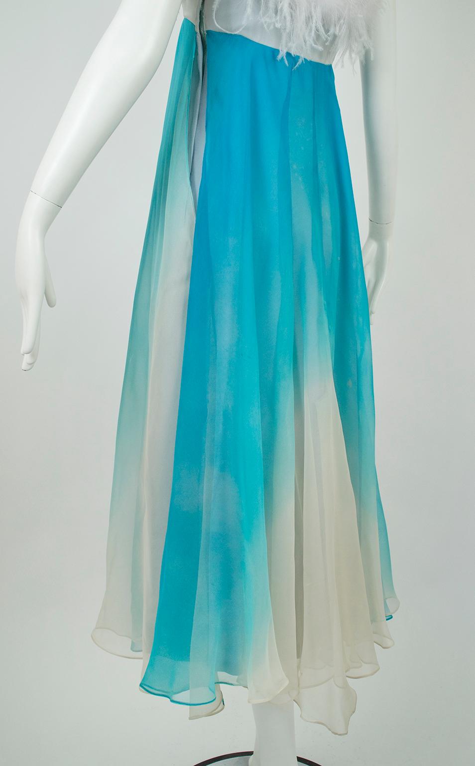 Robe de bal en mousseline de soie teintée à cravate avec bordure en plumes d'autruche Aqua Ombr XS, années 1960 en vente 7