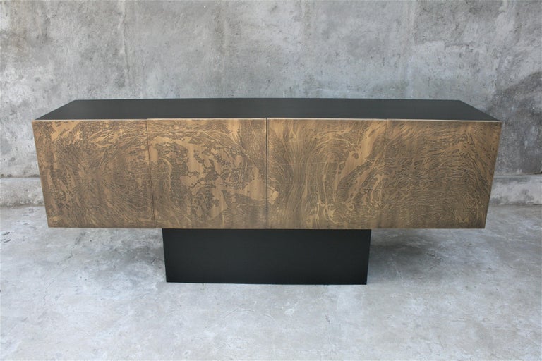 Aqua Sun art sideboard in Acid Etched Brass by Studio Belgali In Excellent Condition For Sale In Ostend, BE