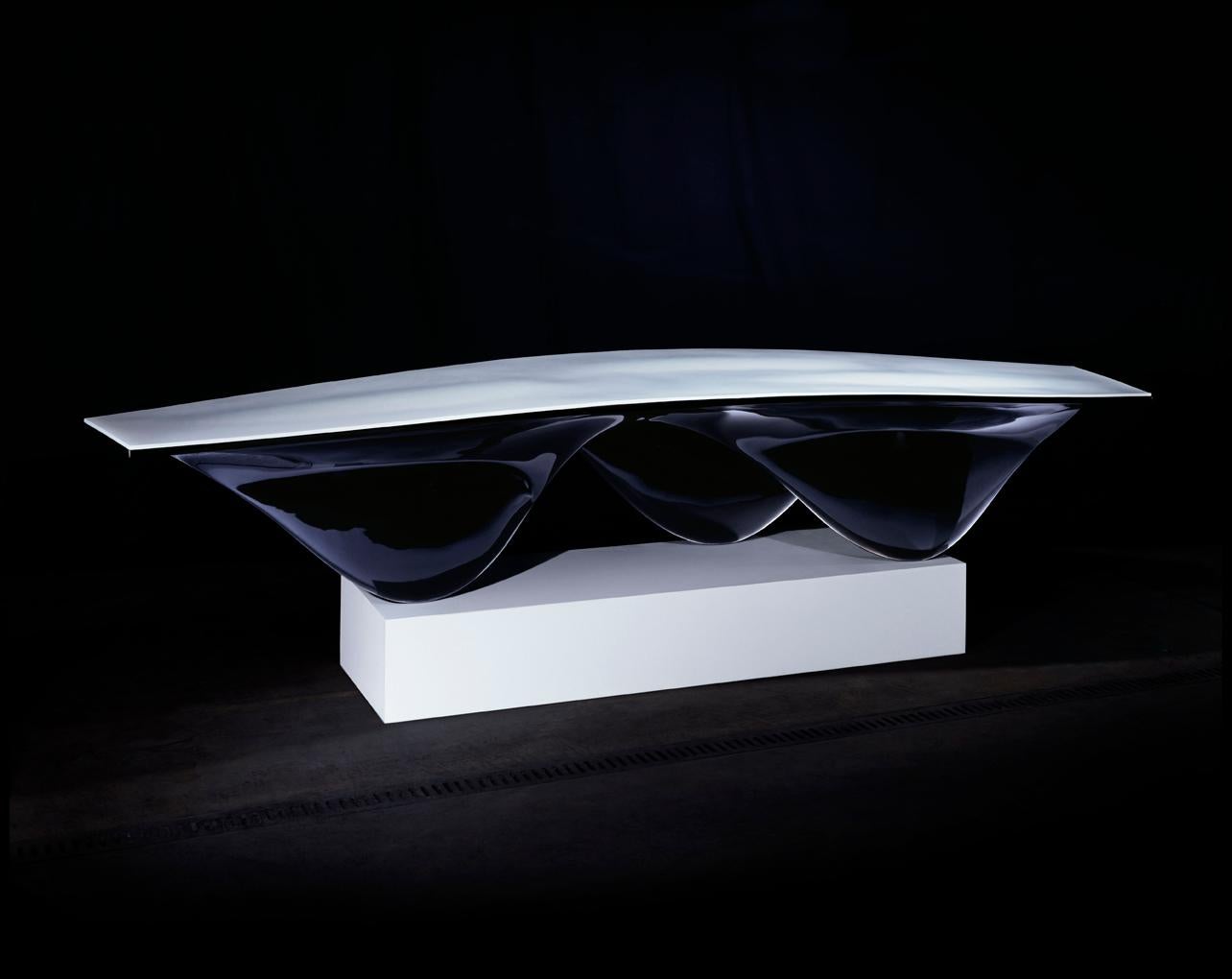 Aqua Table Limited Edition Black with White Top In New Condition In Los Angeles, CA