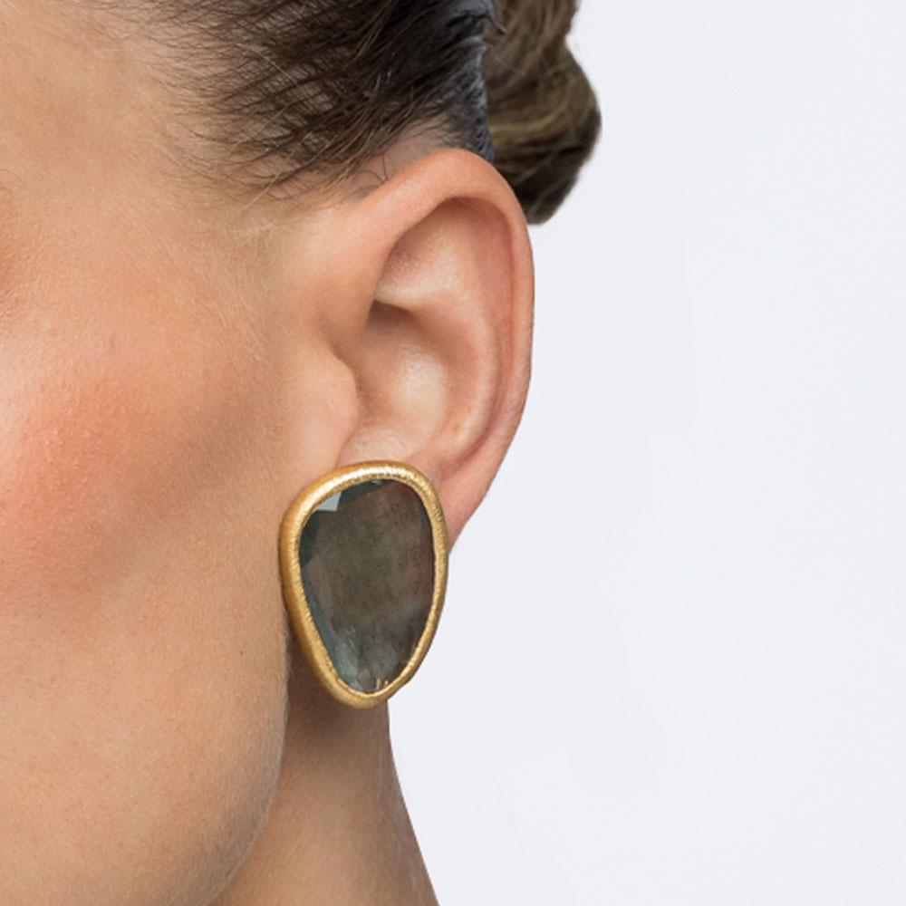 Oval Cut Yvel Aqua Teardrop Earrings in 18K Yellow Gold For Sale