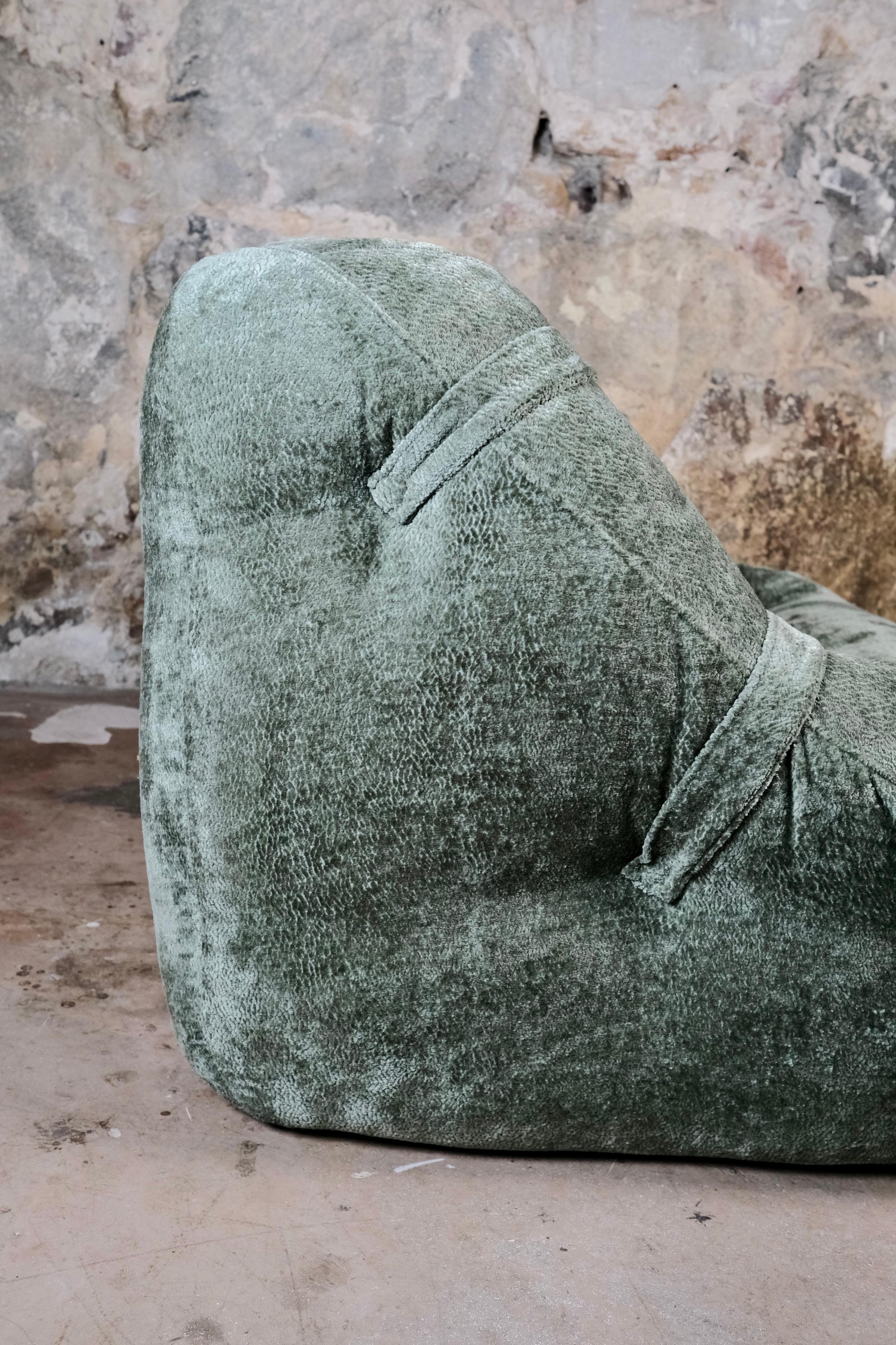 Aqua velvet 2-seater by Ligne Roset, made in France, 1970s in vendita 4