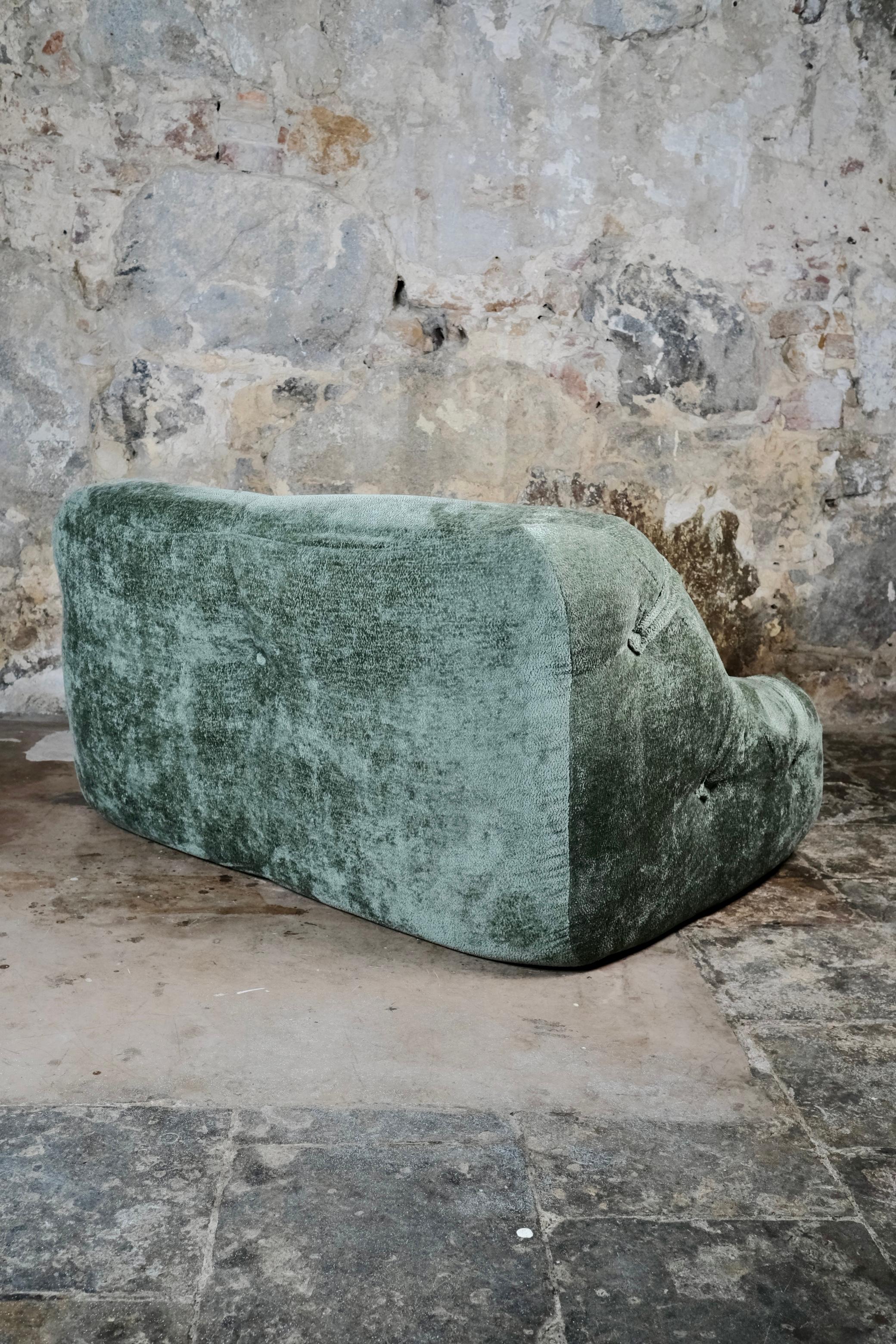 Aqua velvet 2-seater by Ligne Roset, made in France, 1970s in vendita 5