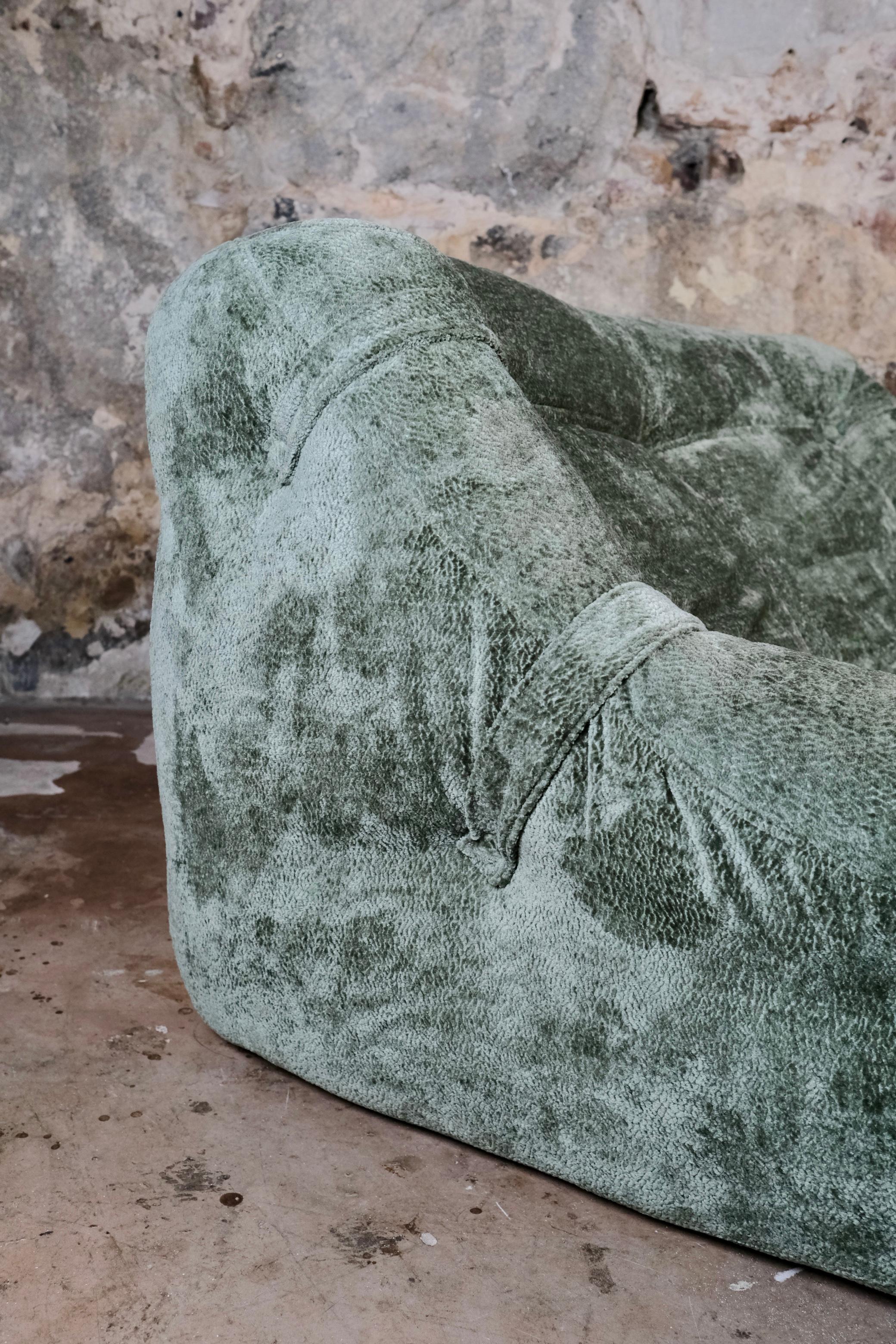 Aqua velvet 2-seater by Ligne Roset, made in France, 1970s in vendita 2