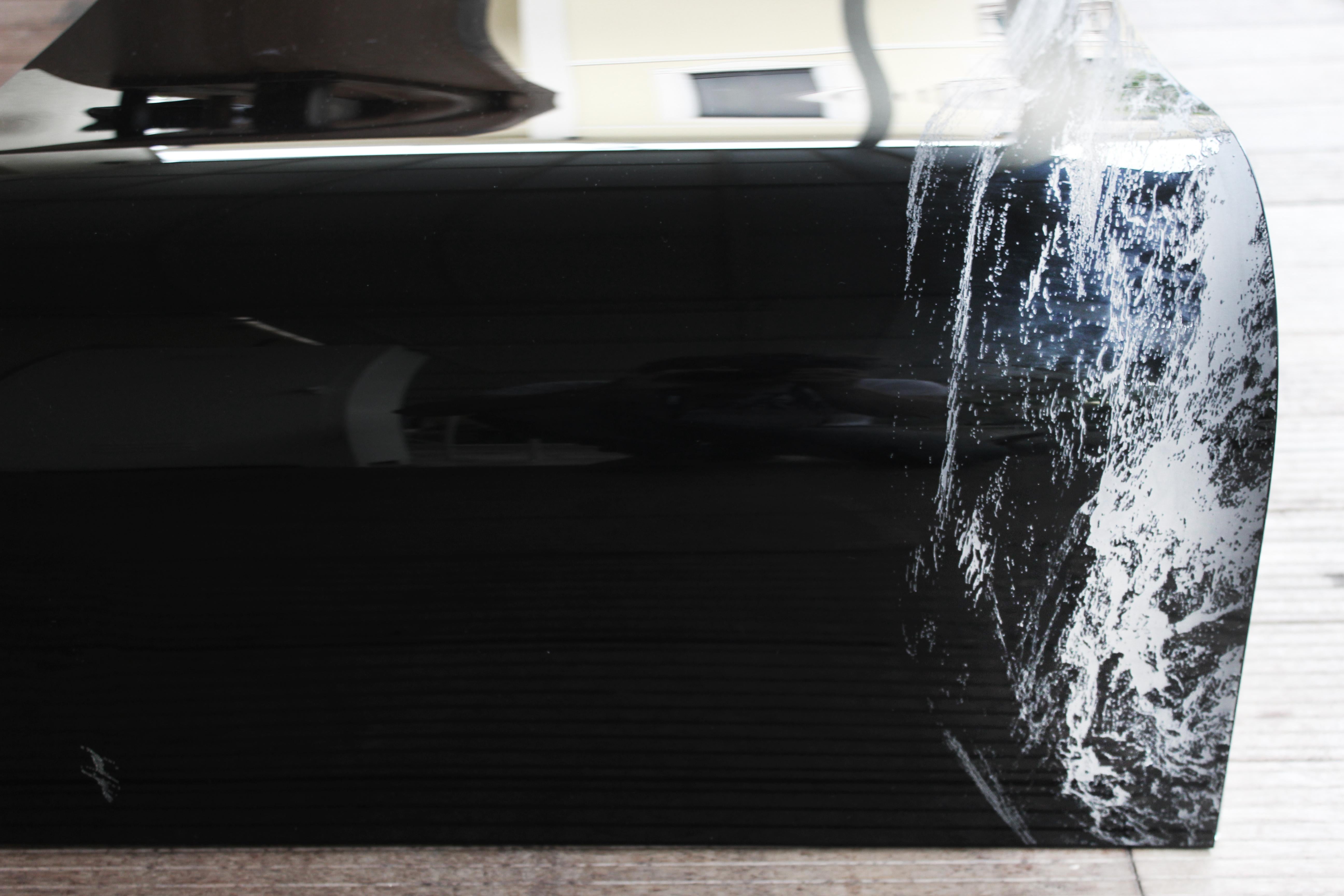 Aquae Black Wave, Coffee Table, Molded Plexiglass Lasercut Engraved In New Condition For Sale In Turin, IT