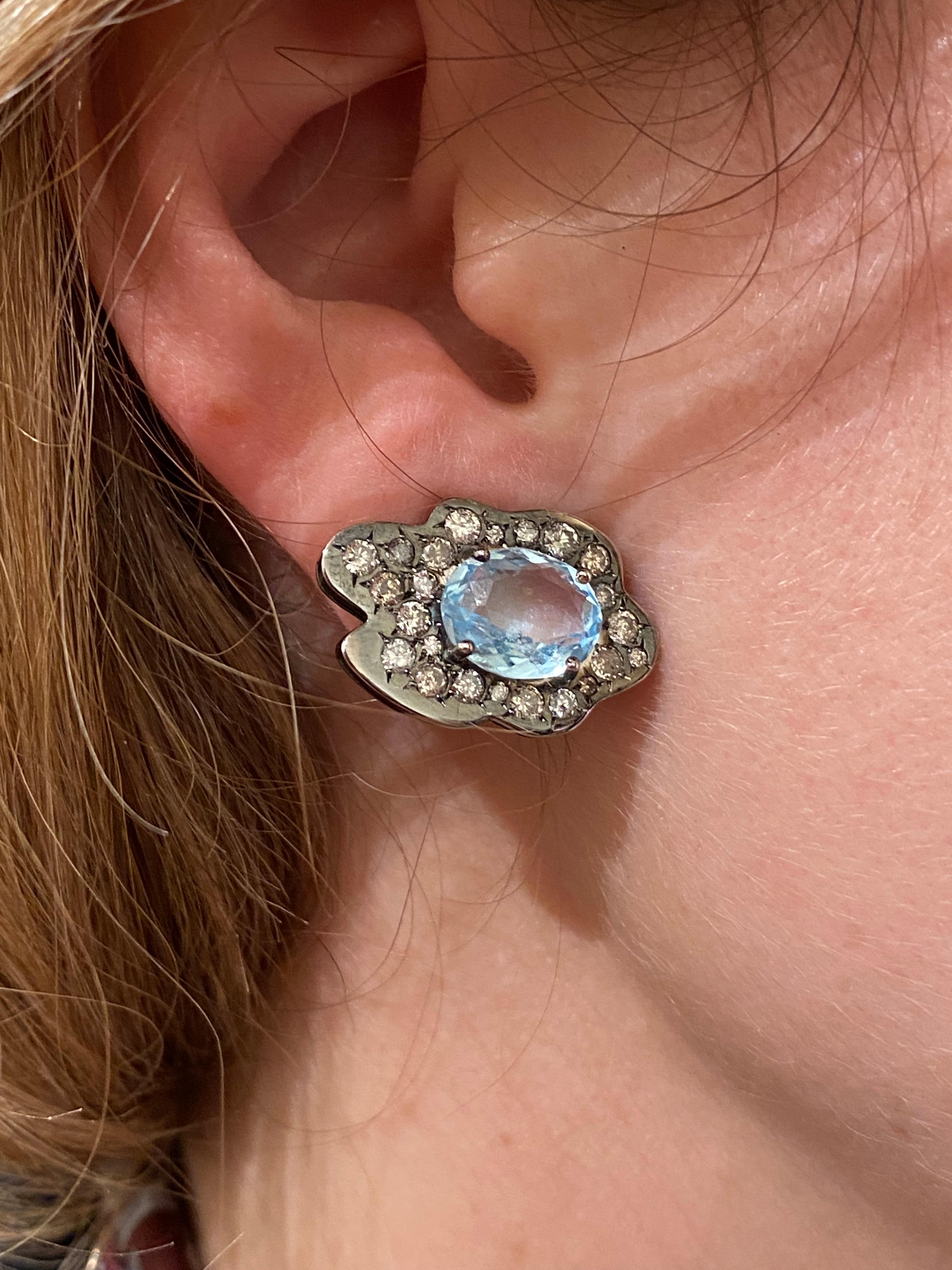 Orecchini con acquamarina e diamanti da 1 carato in oro 18K Orecchini unisex con nuvole surreali in vendita 2