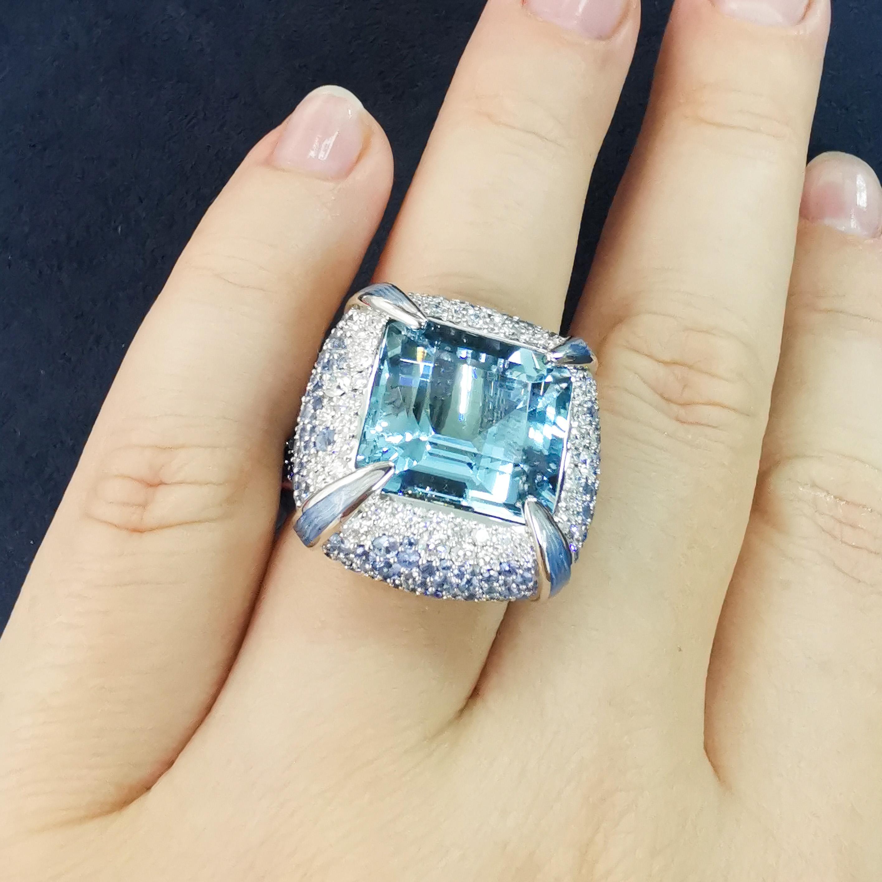 Aquamarine 11.39 Carat Diamonds Sapphires Enamel 18 Karat White Gold Ring For Sale 4