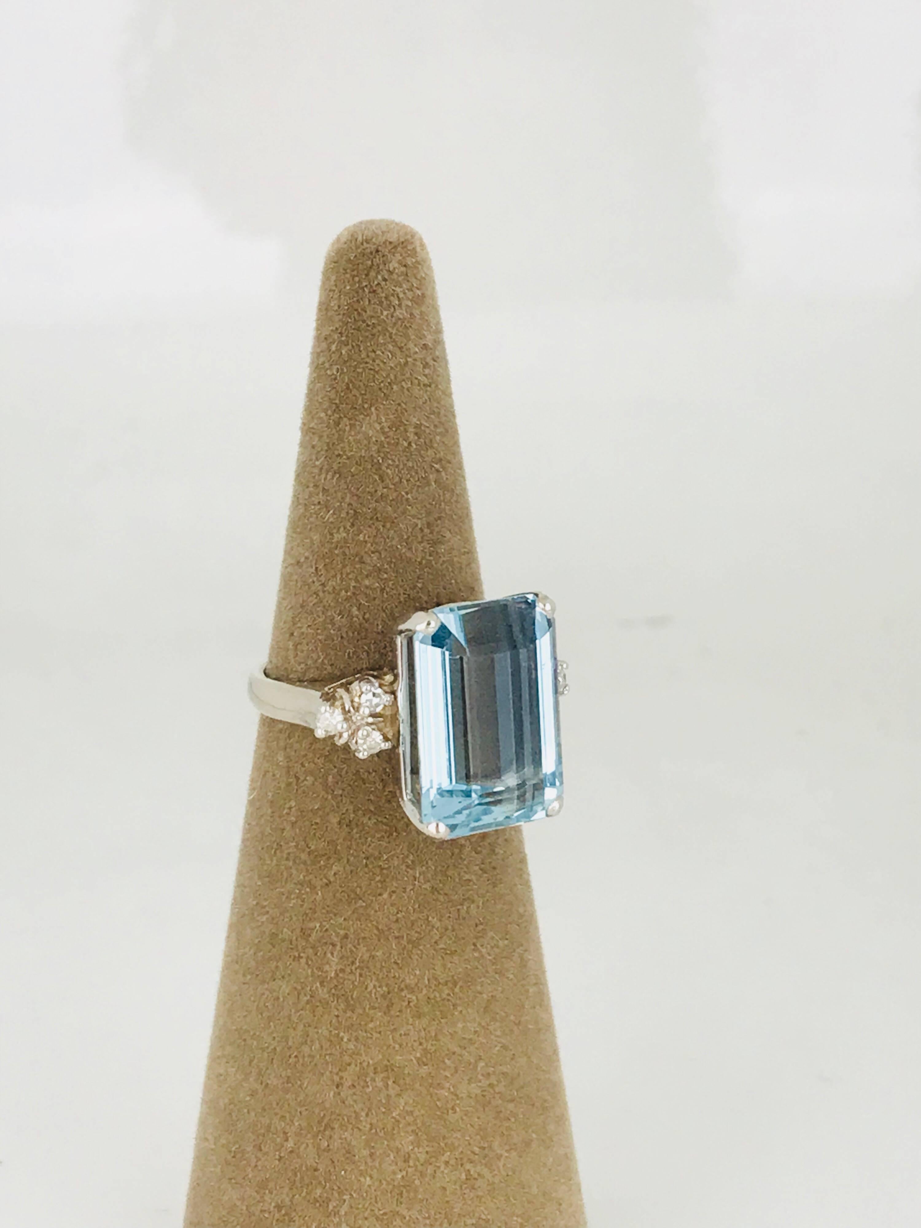 Aquamarine 13.00 Carat Emerald Cut Ring with Diamonds, Retro, circa 1965 For Sale 1
