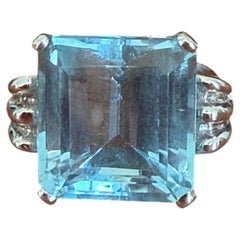 Aquamarine 14K White Gold Ring 13.75 Carat Emerald Cut GIA Certified, 1940s