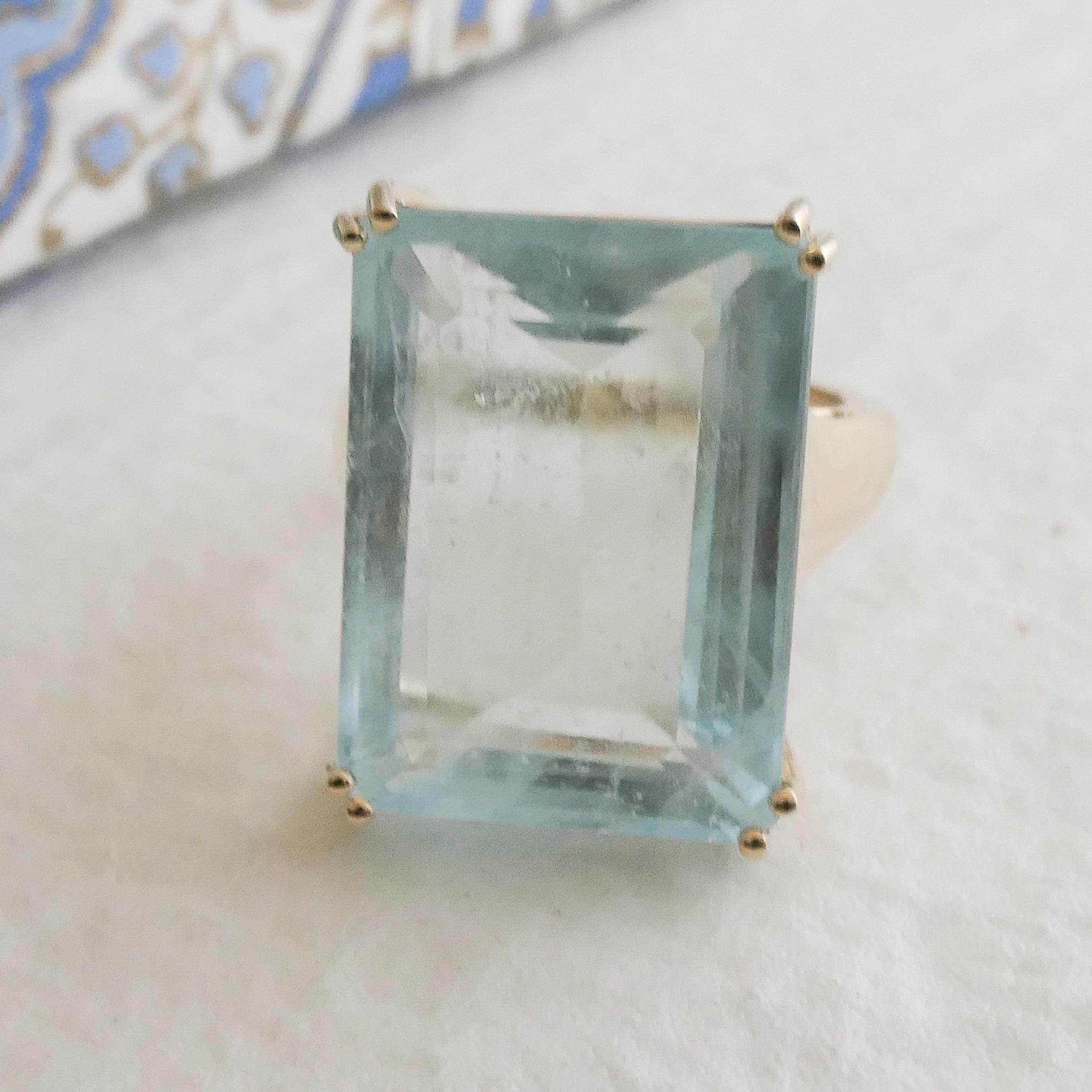 Bague aigue-marine en or jaune 14 carats - Taille 8 en vente 5