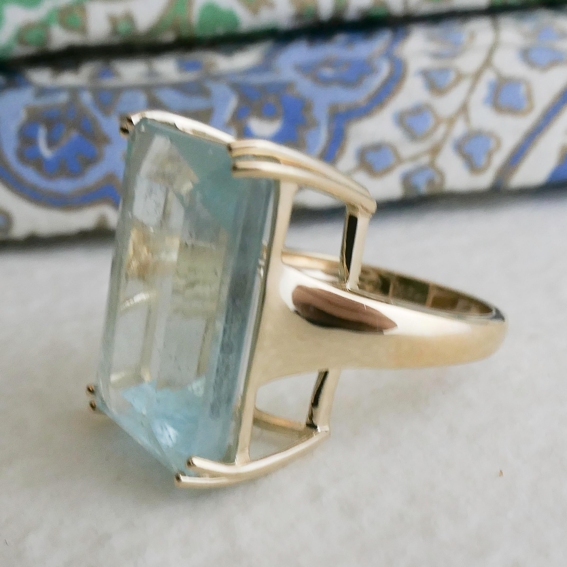Bague aigue-marine en or jaune 14 carats - Taille 8 en vente 7