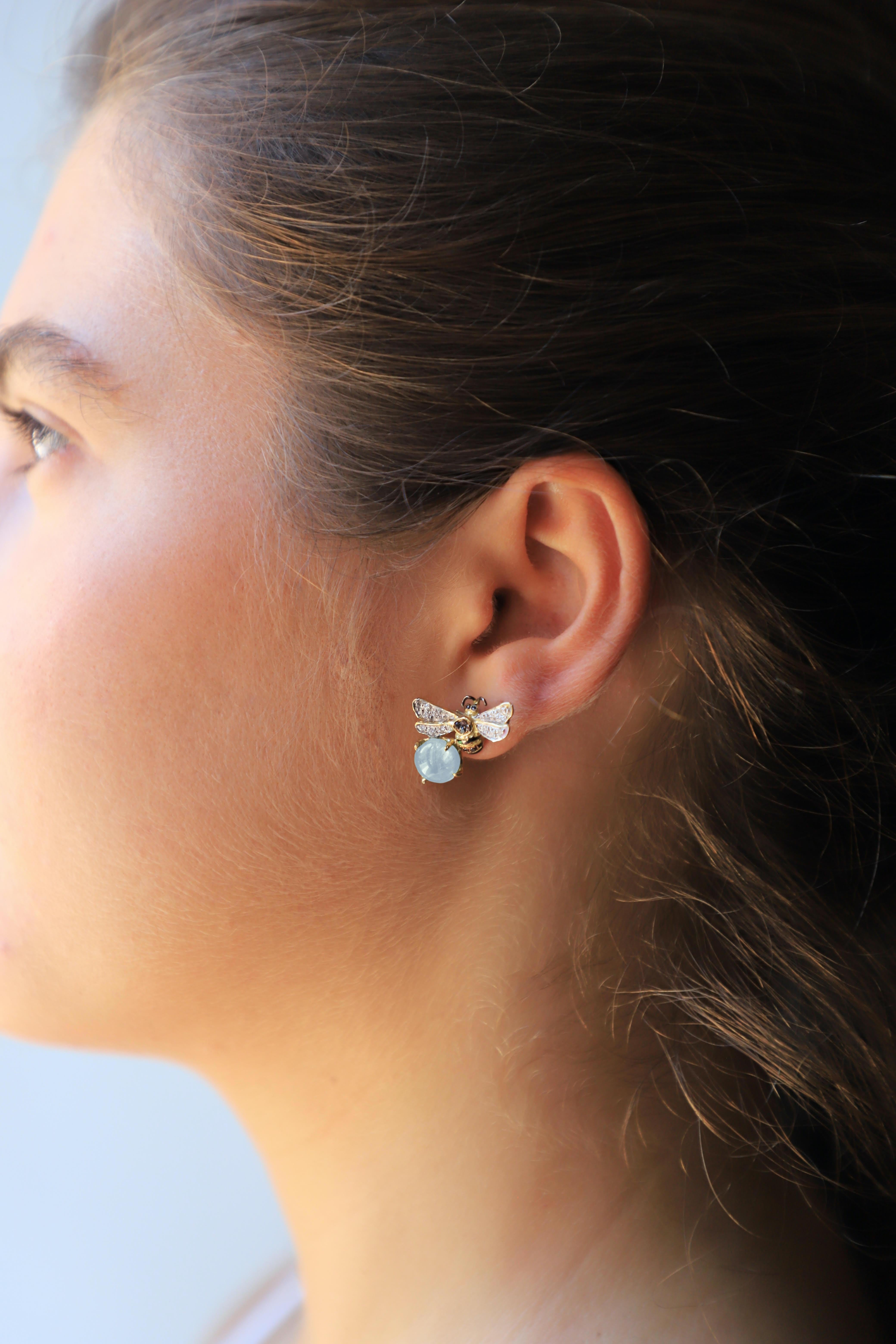 Women's 4.12 Carats Aquamarine 18K Gold 0.16 Karat White Diamonds Bees Stud Earrings For Sale