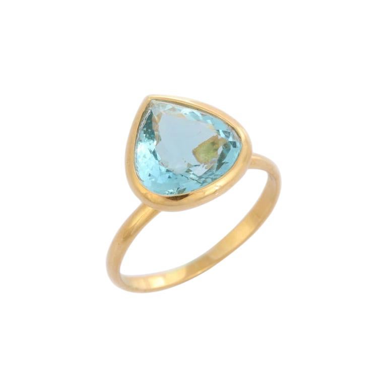 Aquamarine 18 Karat Yellow Gold Ring For Sale