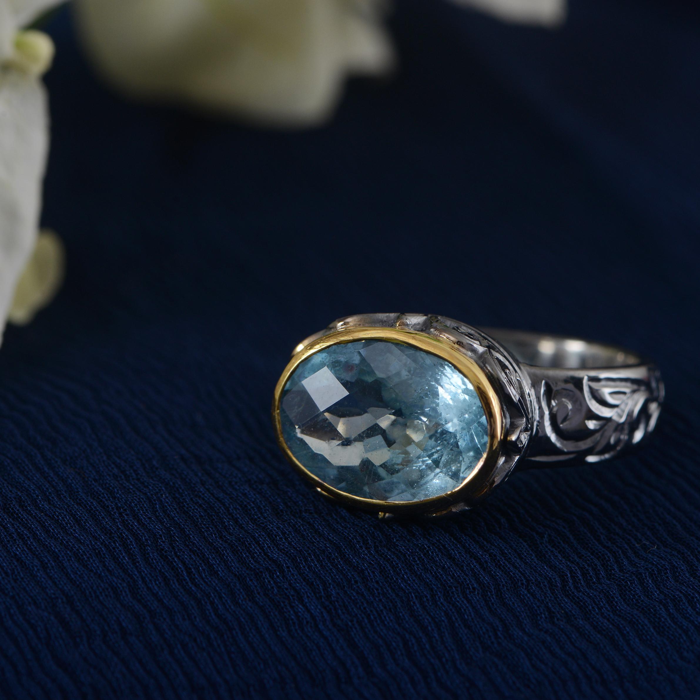Contemporary Aquamarine 18k Gold Silver Cocktail Ring For Sale