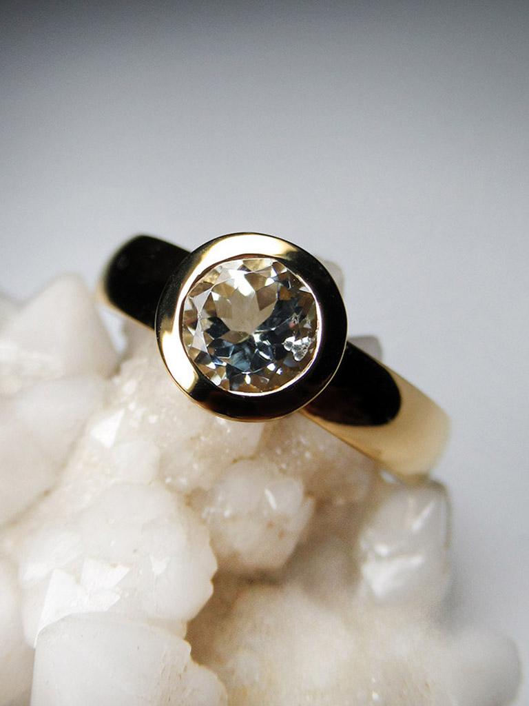 Aquamarine 18K Yellow Gold Ring Blue Beryl Natural Brazil Gem Unisex Engagement For Sale 4