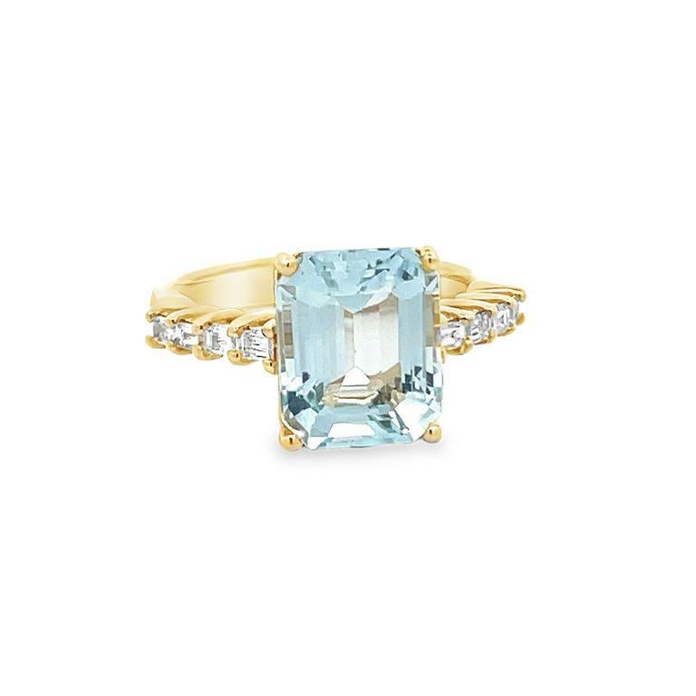 Baguette Cut Aquamarine 4.20CT & Diamond 0.30CT Fashion Ring in 14K Yellow Gold For Sale