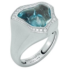 Bague Spectrum en or blanc mat 18 carats avec aigue-marine de 6,21 carats et diamants