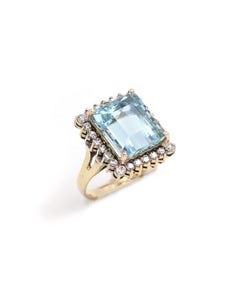 Bague cocktail aigue-marine 7,46 carats et diamants en or 18 carats