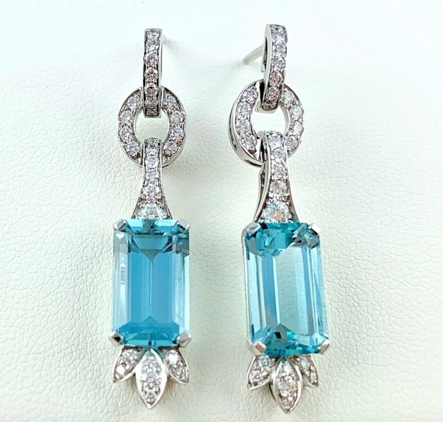 Contemporary Aquamarine 7.47 Diamond 0.79 White Gold 18 Karat Dangle Drop Earrings For Sale