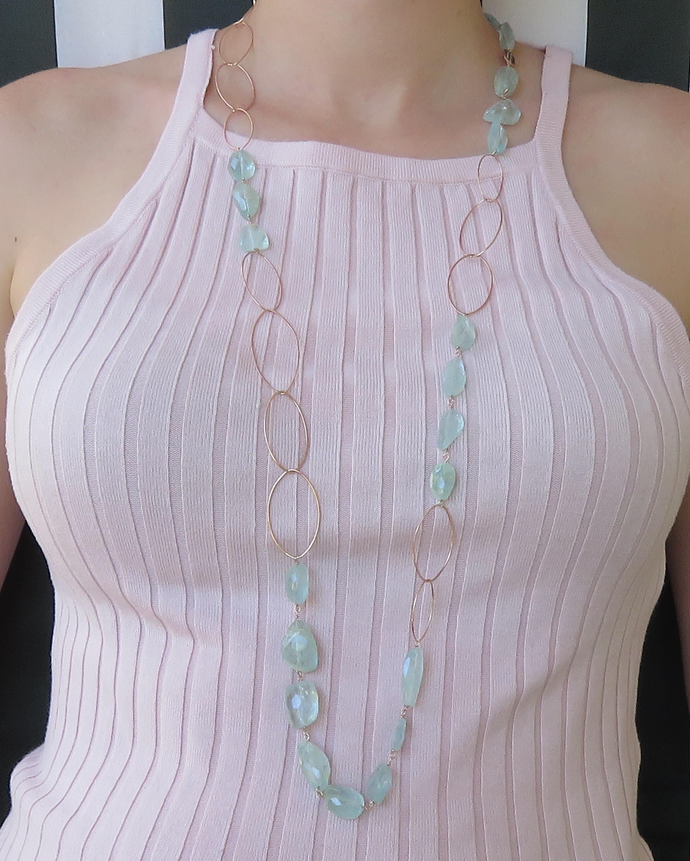 This beautiful aquamarine necklace is chained in 9 karat rose gold. The length of the necklace is 920 millimeters / 36.220 inches. This item is stamped with the Italian gold mark 375 and Botta Gioielli brandmark
