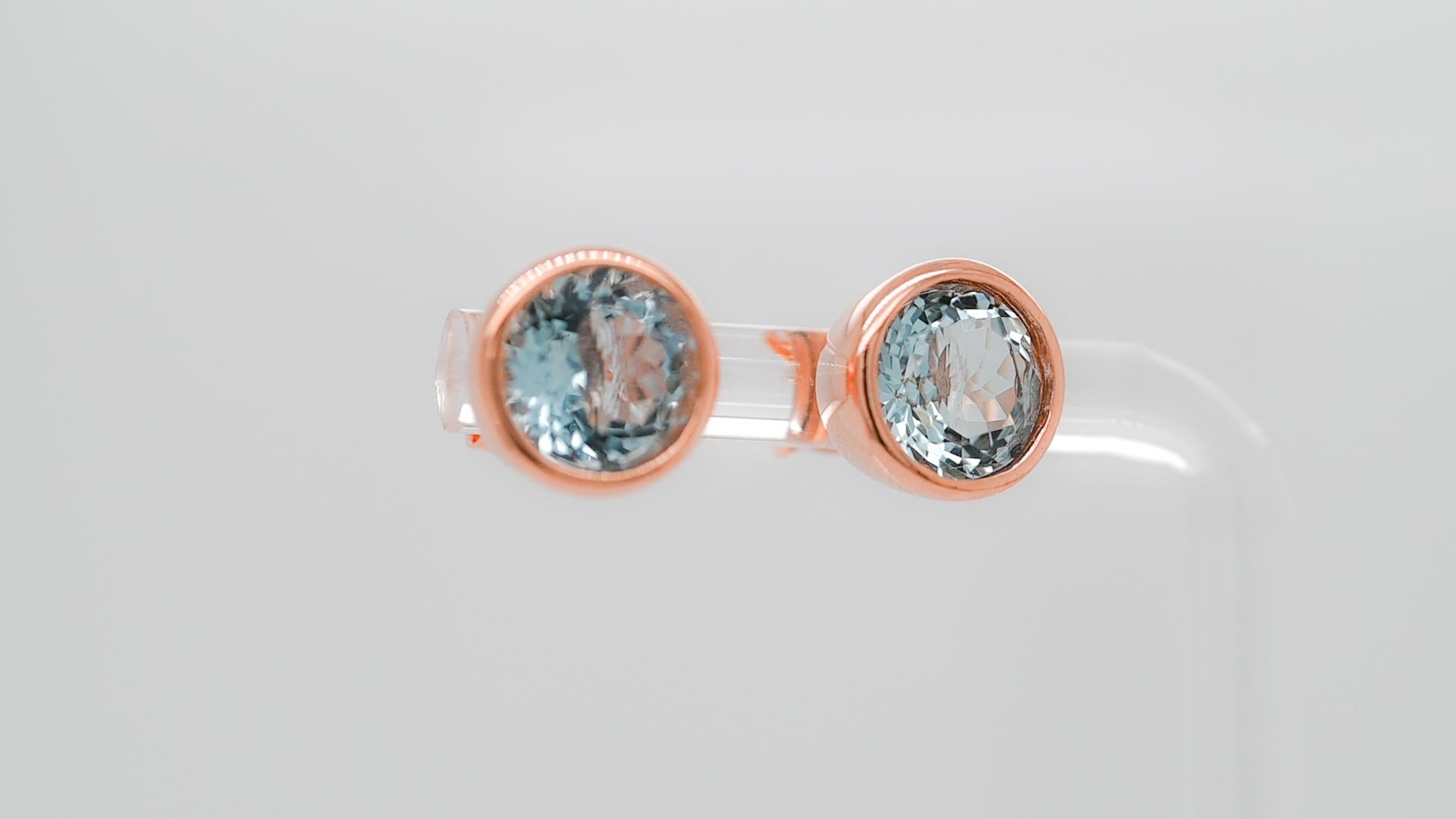 Aquamarine Round 18K Rose Gold Plated Studs Earrings SilverJewelry Cocktail Ring In New Condition For Sale In New York, NY