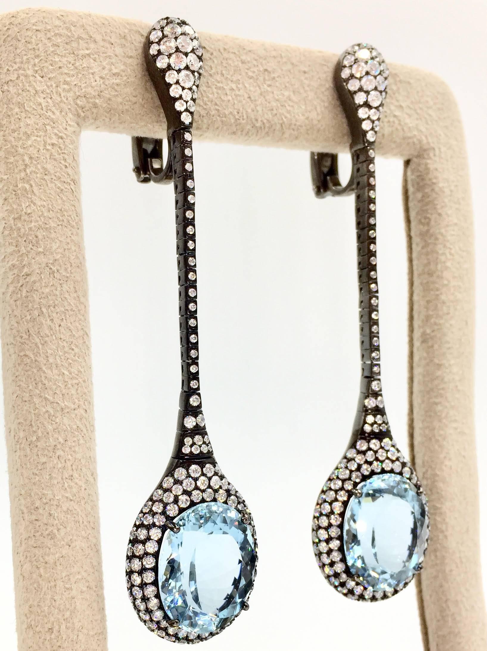 Women's or Men's Aquamarine and 4.30 Carat  Diamond Long Drop 18 Karat Earrings For Sale