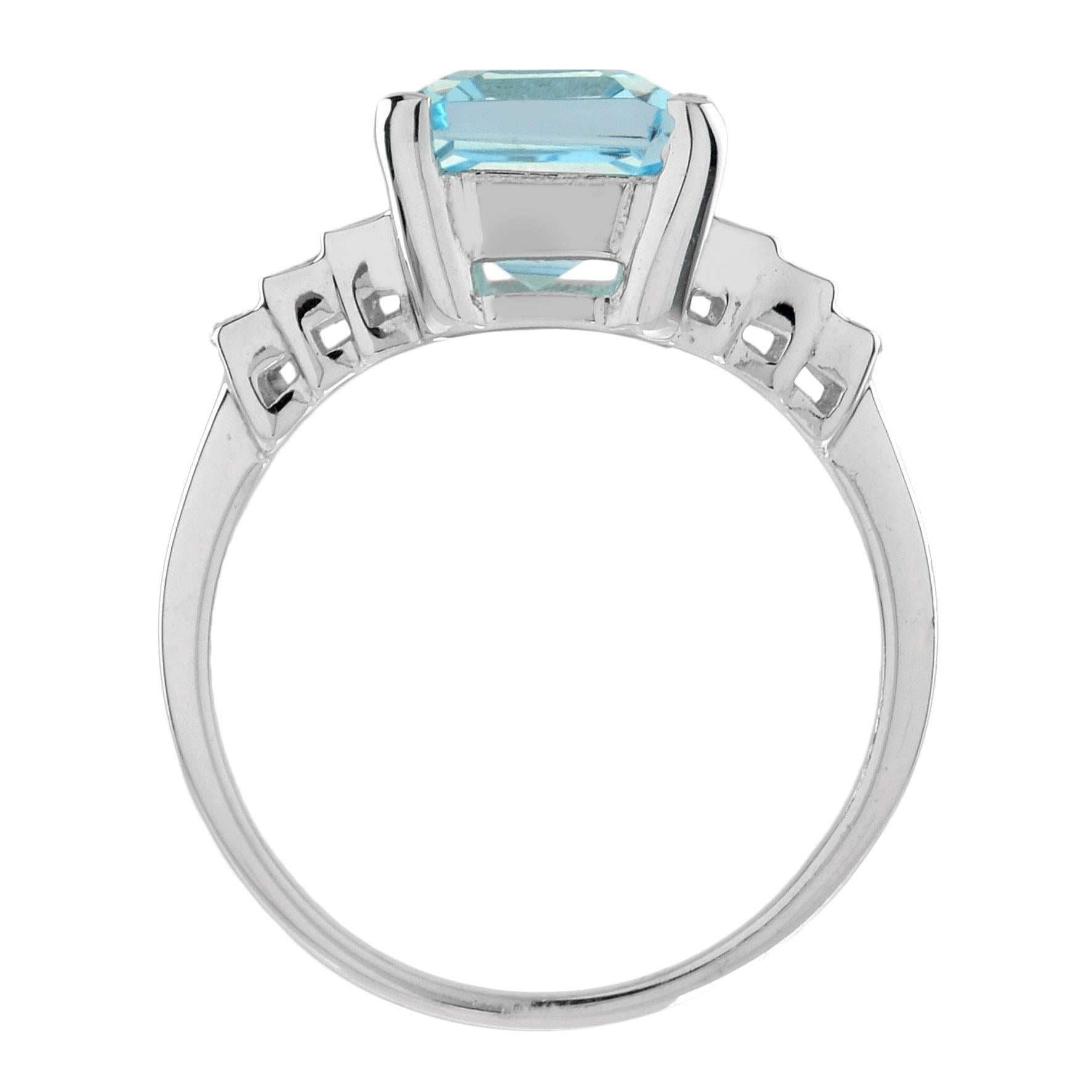 Aquamarine and Baguette Diamond Engagement Ring in 18K White Gold In New Condition For Sale In Bangkok, TH