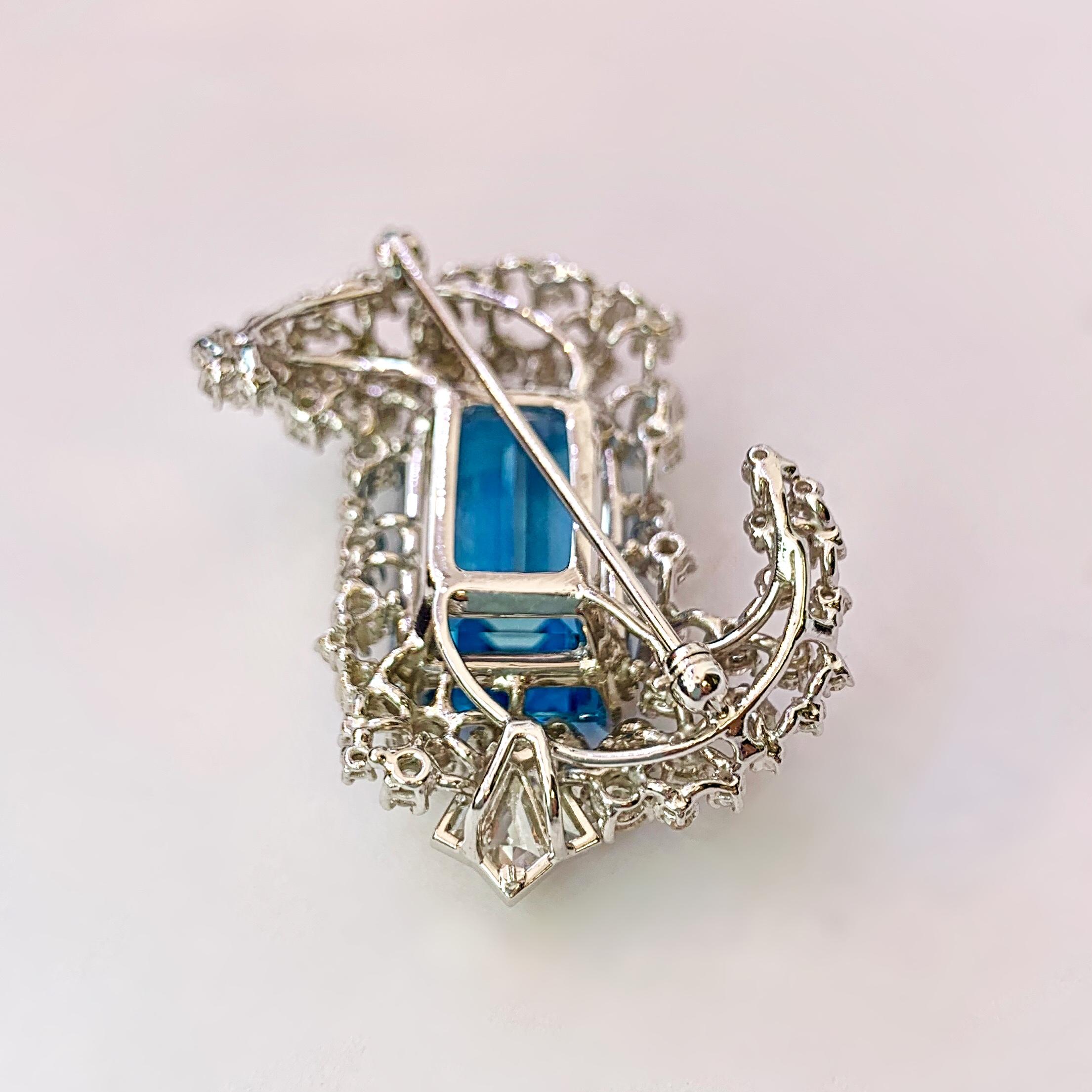 Aquamarine and Diamond 14 Karat White Gold Brooch For Sale 1