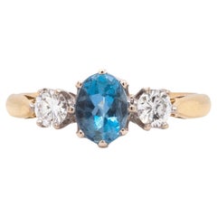Verlobungsring mit drei Steinen, Aquamarin und Diamant 18 Karat Weiß- und Gelbgold