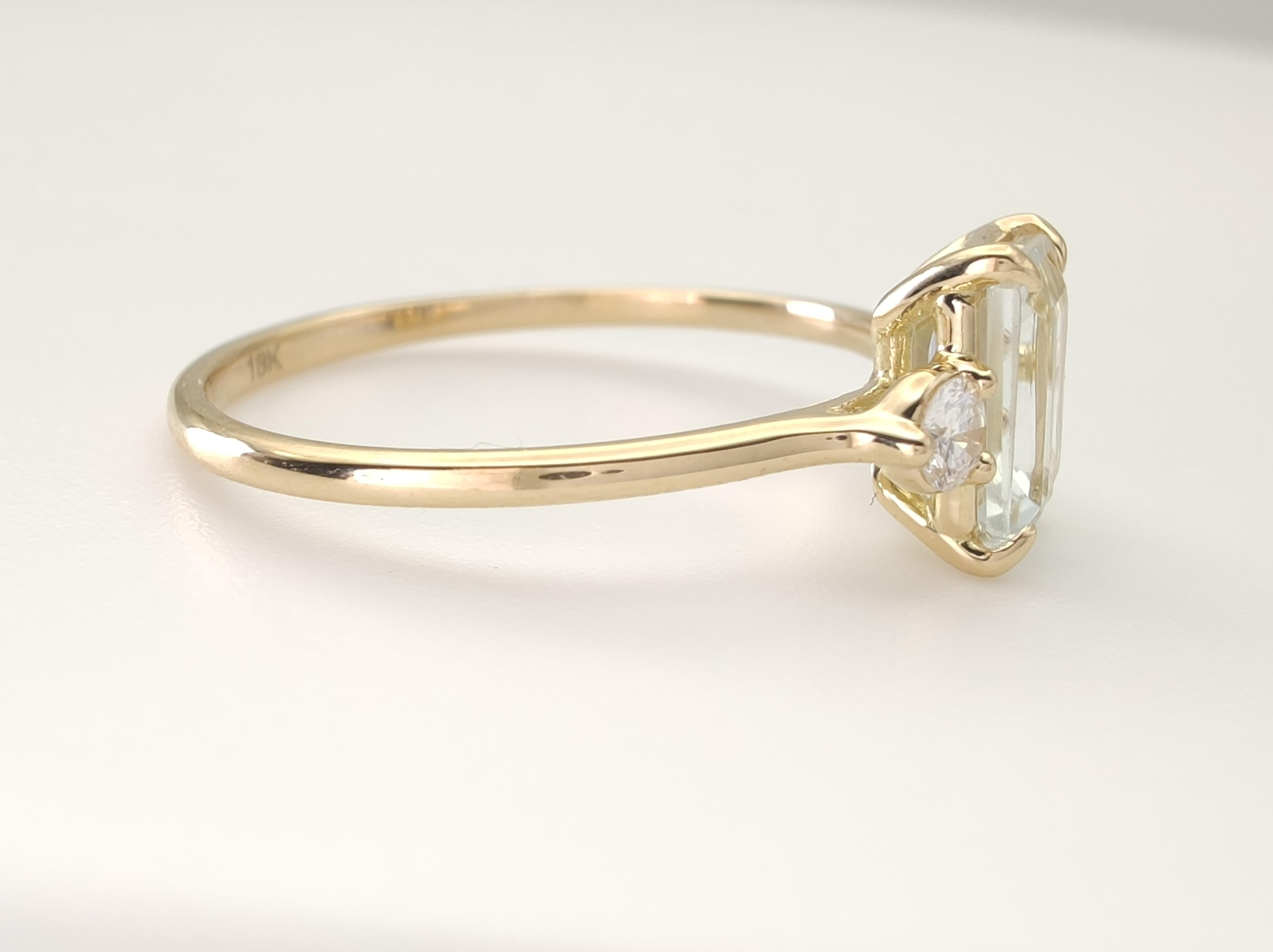 Aquamarine and Diamond 18K Gold Ring:  Make Every Day of You Life Feel Special For Sale 2