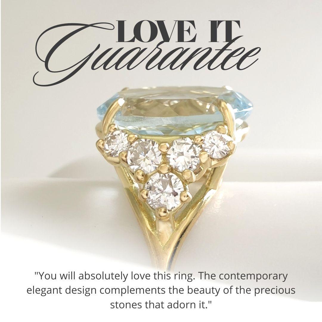 2.69 Carat Aquamarine and 0.25 Carat Diamond Ring in 18k Yellow Gold For Sale 6