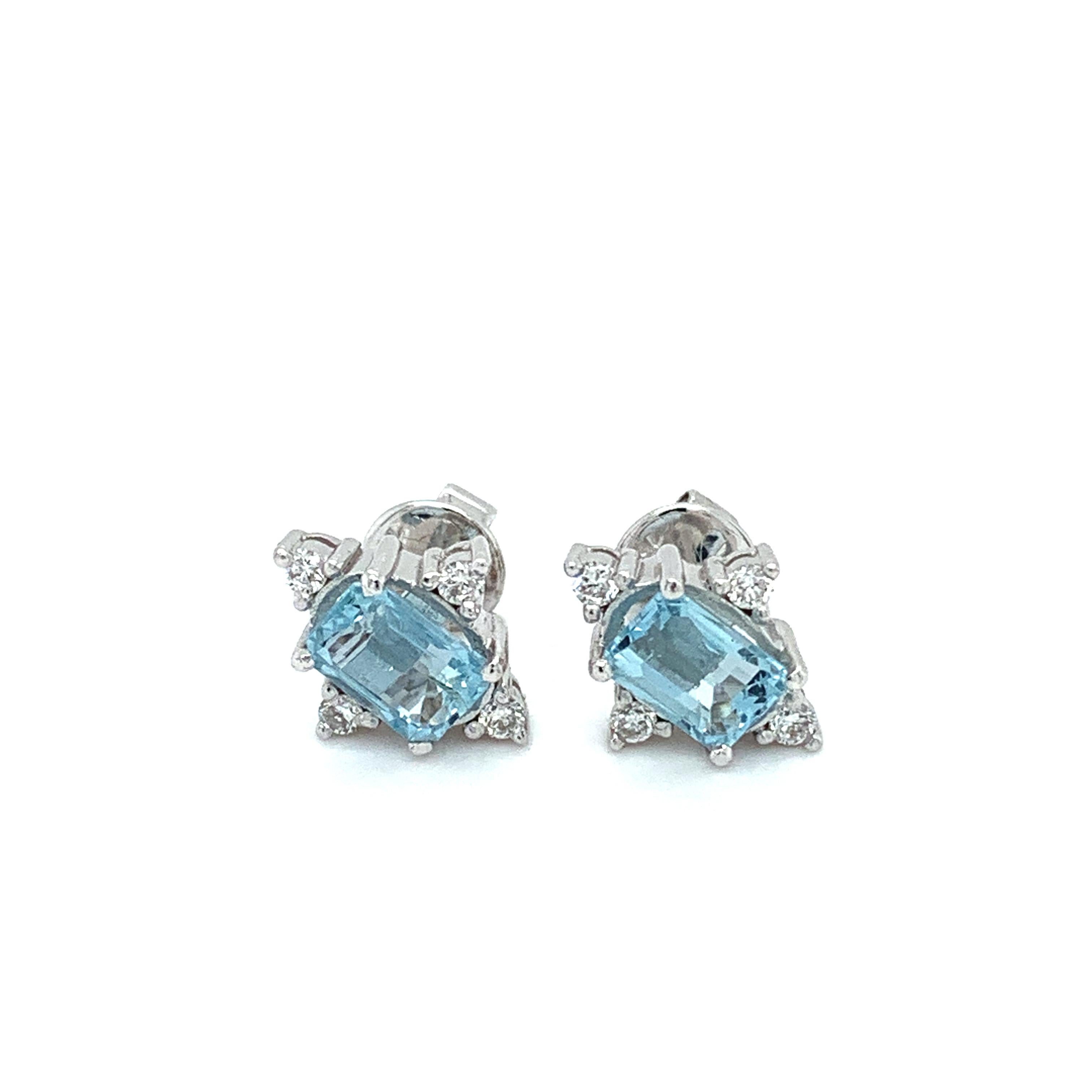 Art Deco Aquamarine and diamond art deco stud earrings 18k white gold For Sale