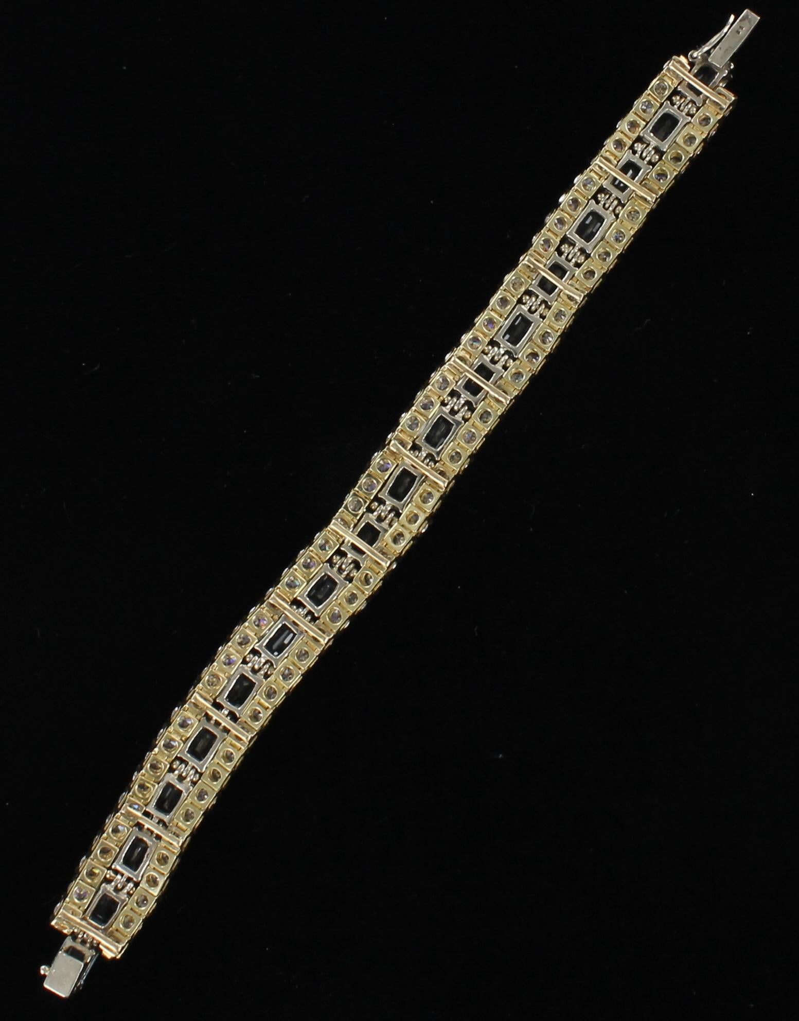 Emerald Cut Aquamarine and Diamond Bracelet Set in 18 Karat Yellow Gold For Sale