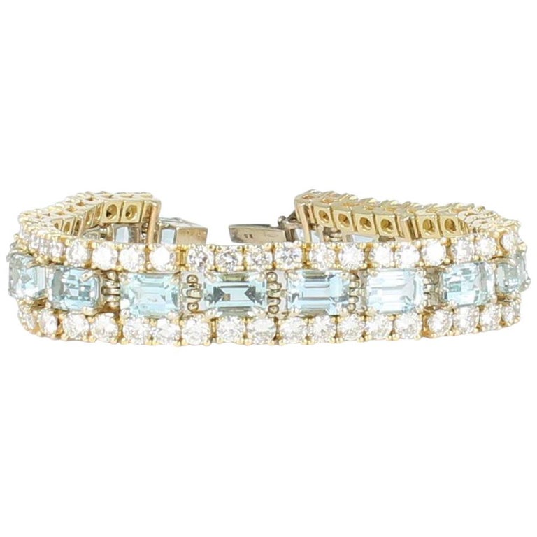Aquamarine and Diamond Bracelet Set in 18 Karat Yellow Gold For Sale at ...