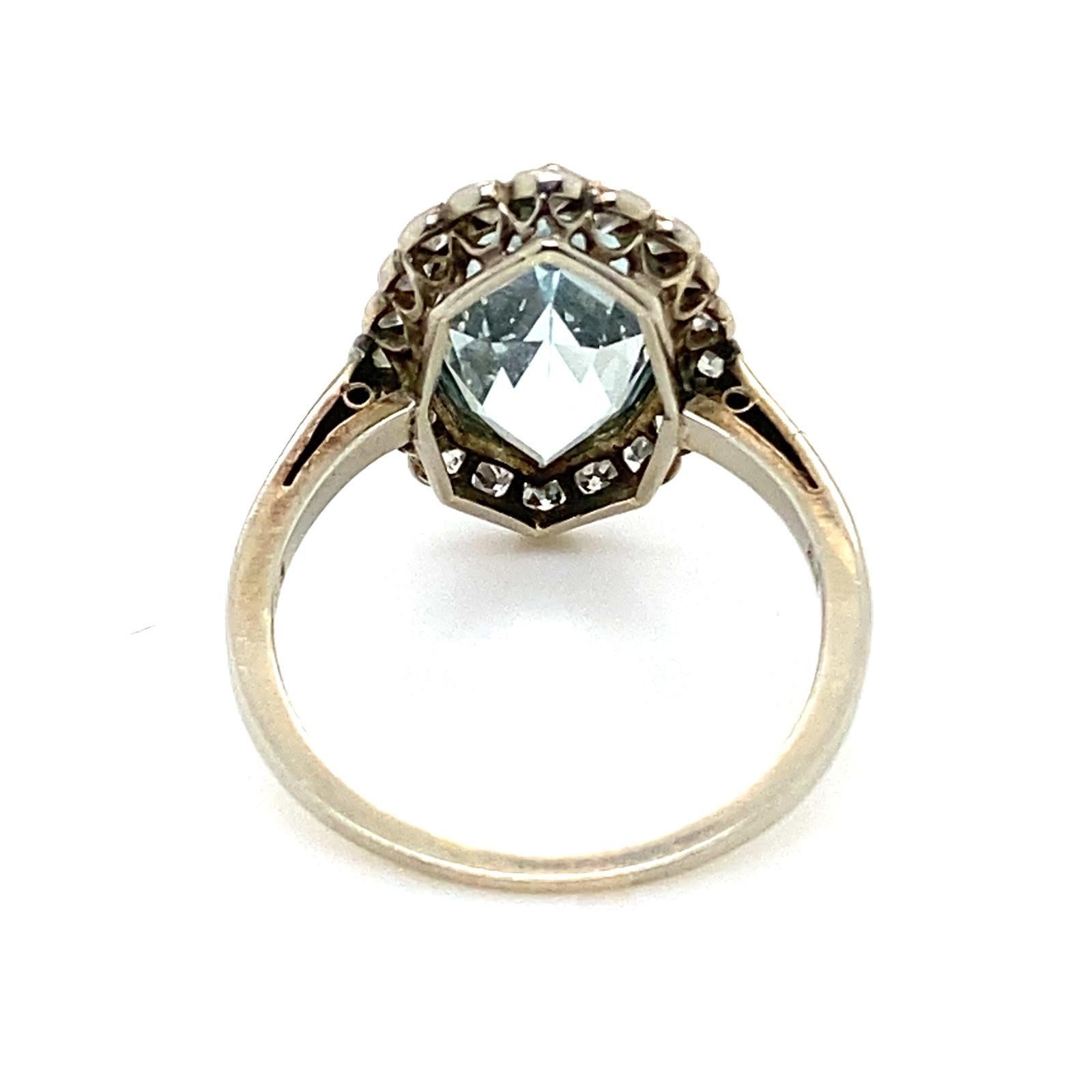 Aquamarine and Diamond Cluster 14 Karat White Gold Engagement Ring In Good Condition For Sale In London, GB