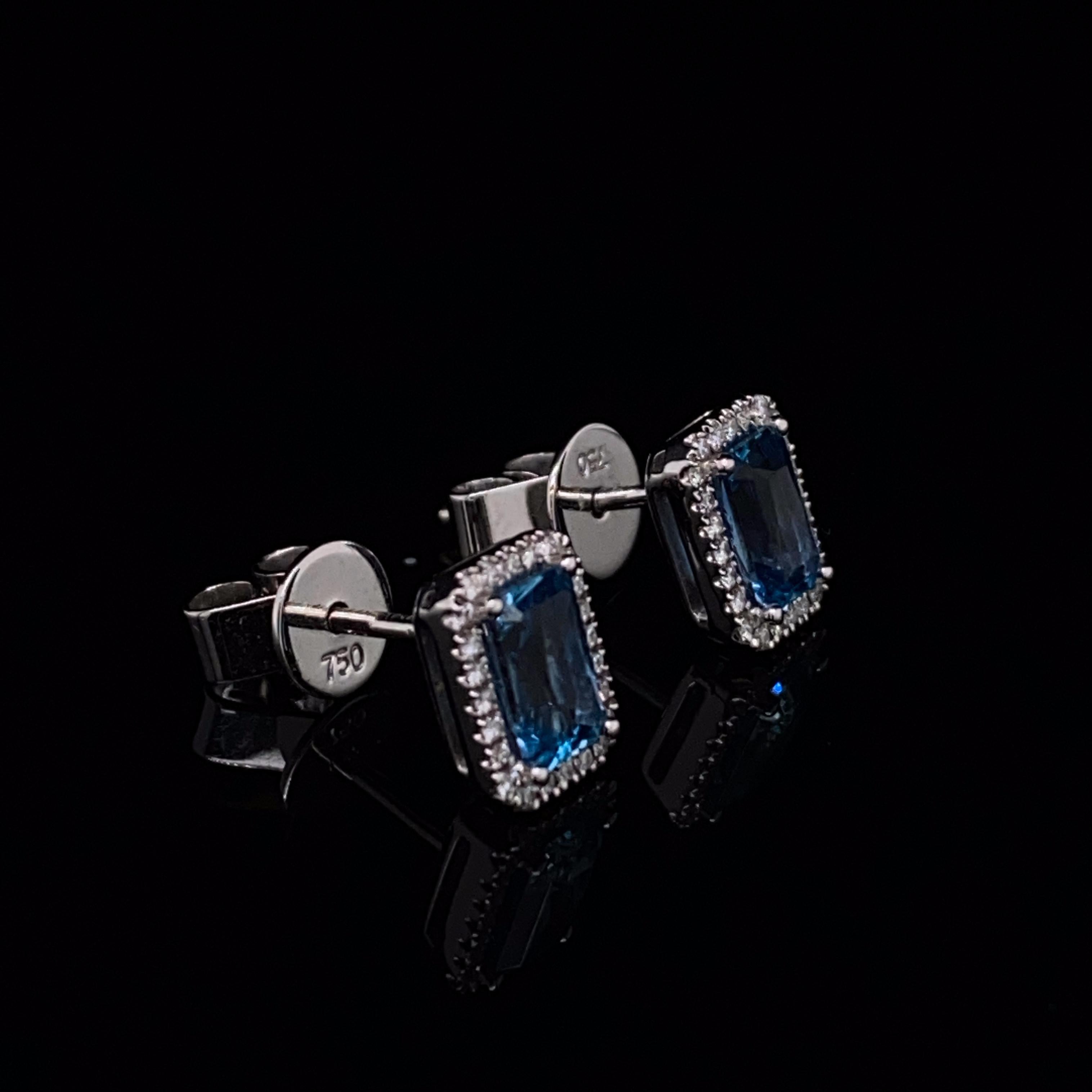 Modern Aquamarine and Diamond Cluster Emerald Shape Stud Earrings 18 Karat White Gold For Sale