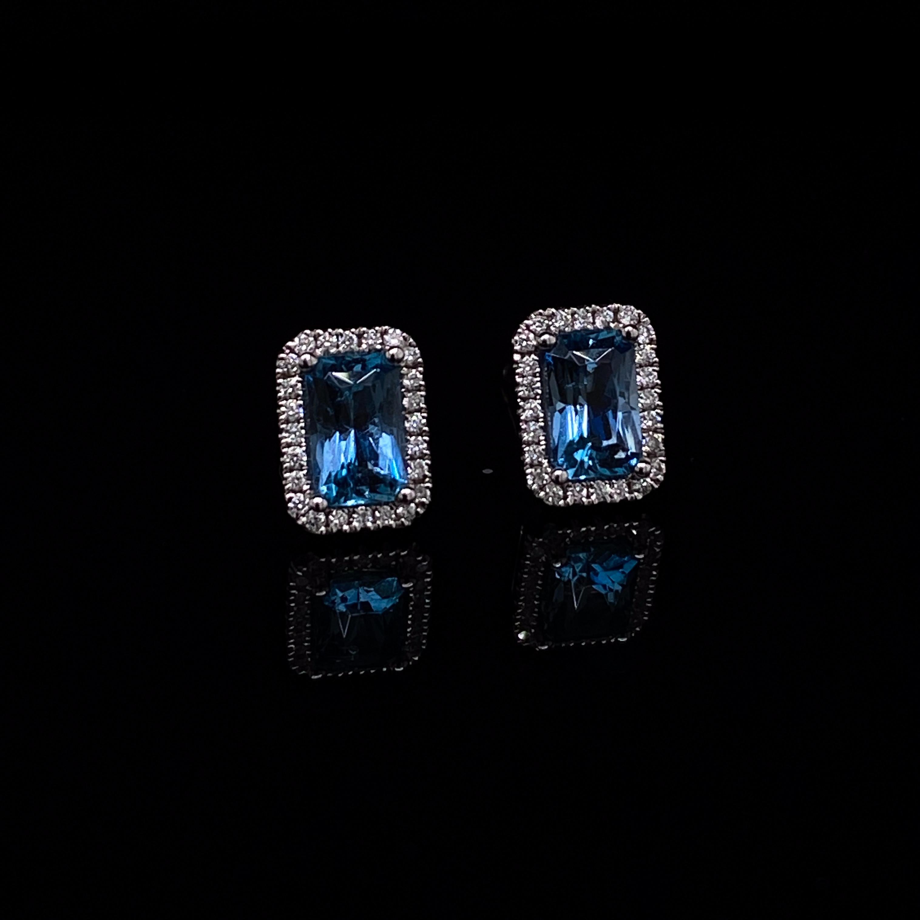 Aquamarine and Diamond Cluster Emerald Shape Stud Earrings 18 Karat White Gold In Excellent Condition For Sale In London, GB