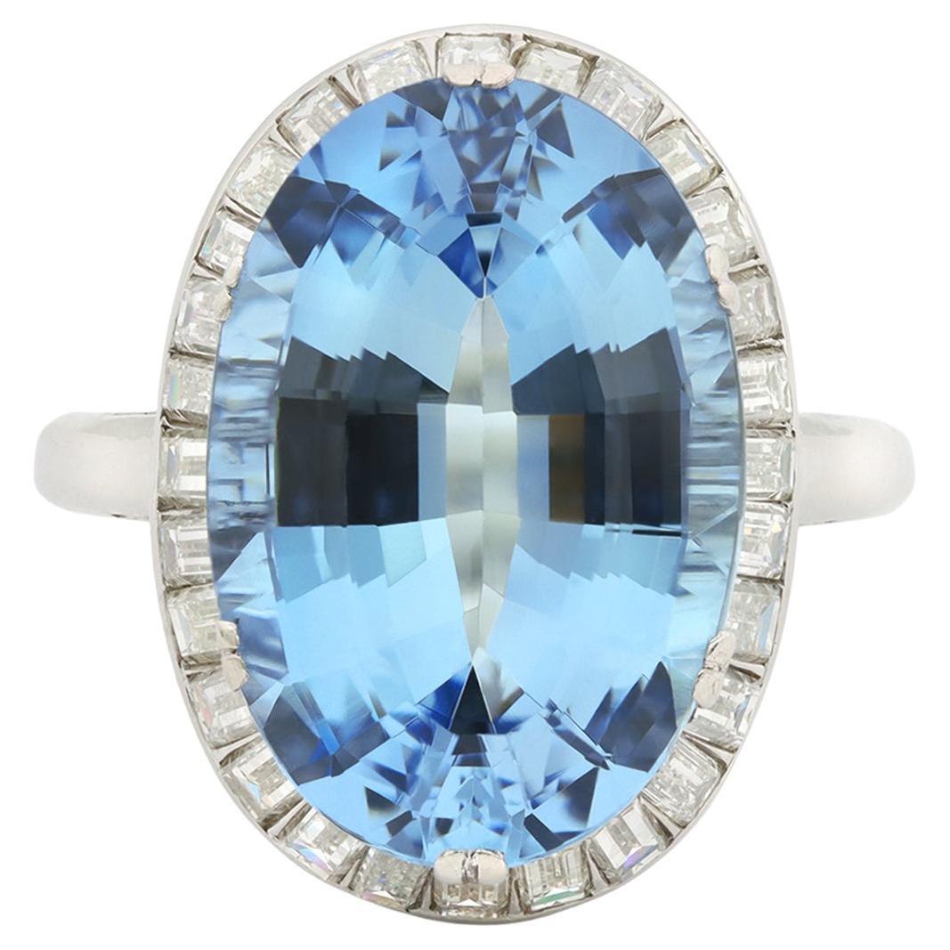 Anello a grappolo con acquamarina e diamanti, 1950 circa. in vendita