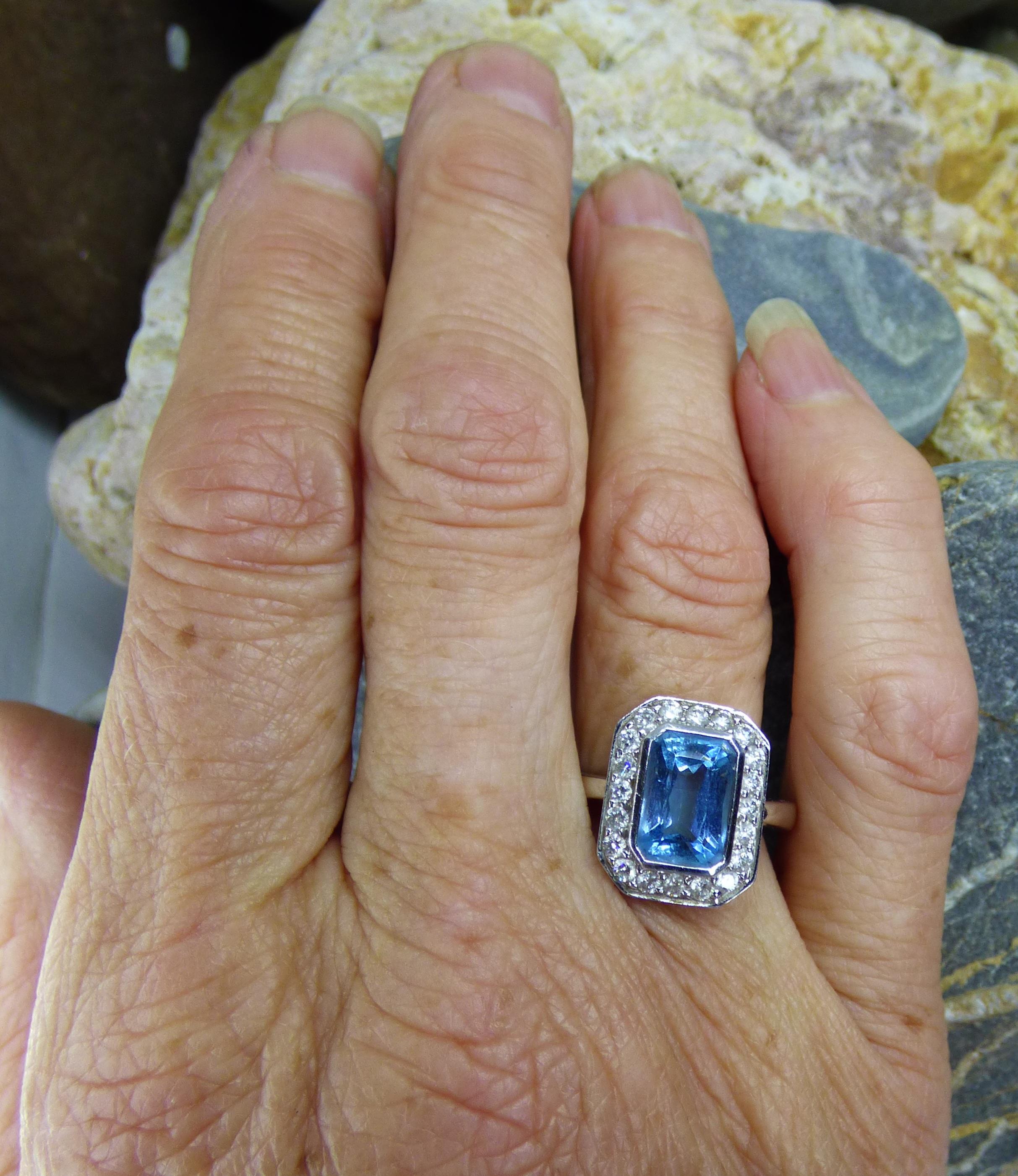 Aquamarine and Diamond Cluster Ring In New Condition For Sale In Dublin, IE