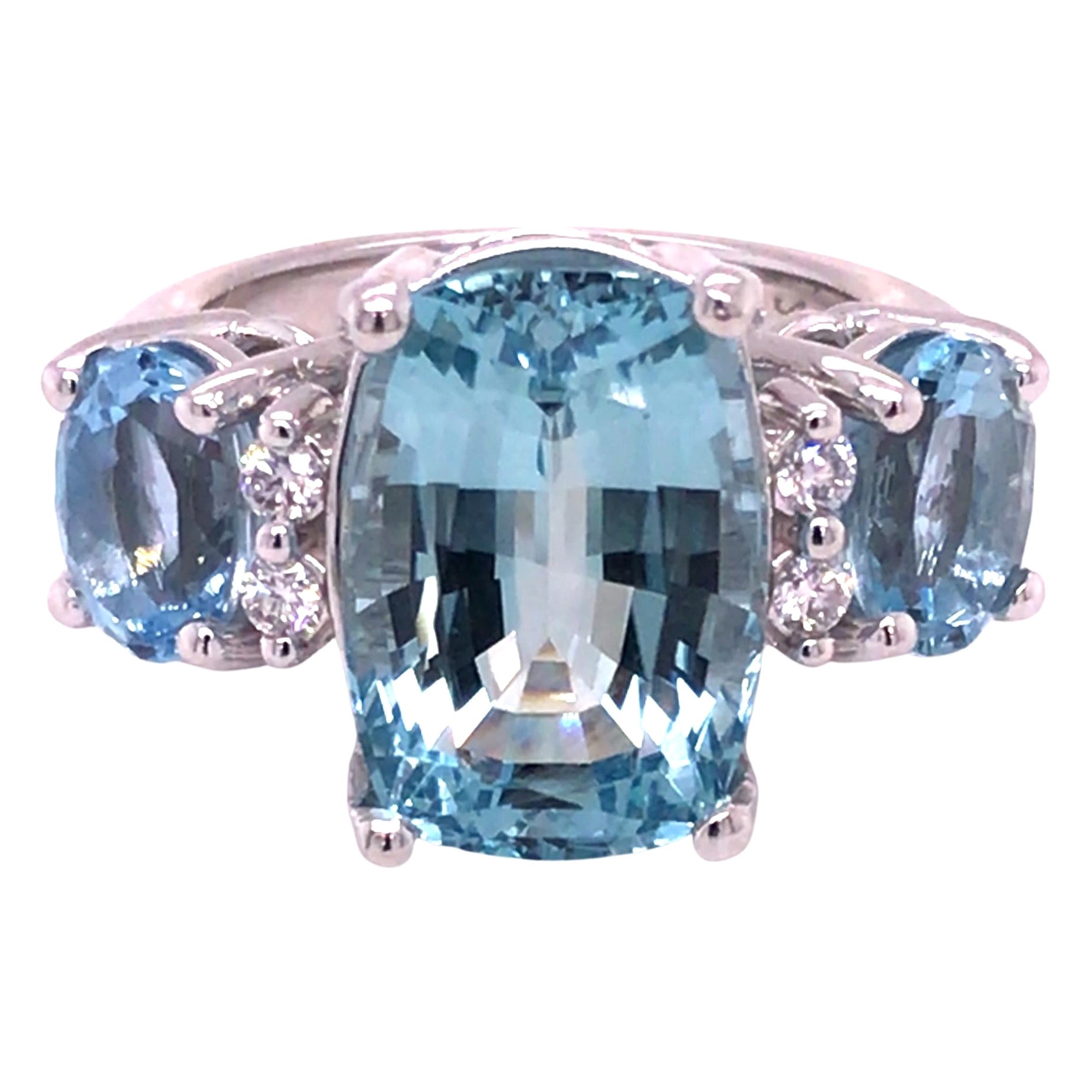 Bague cocktail aigue-marine et diamant