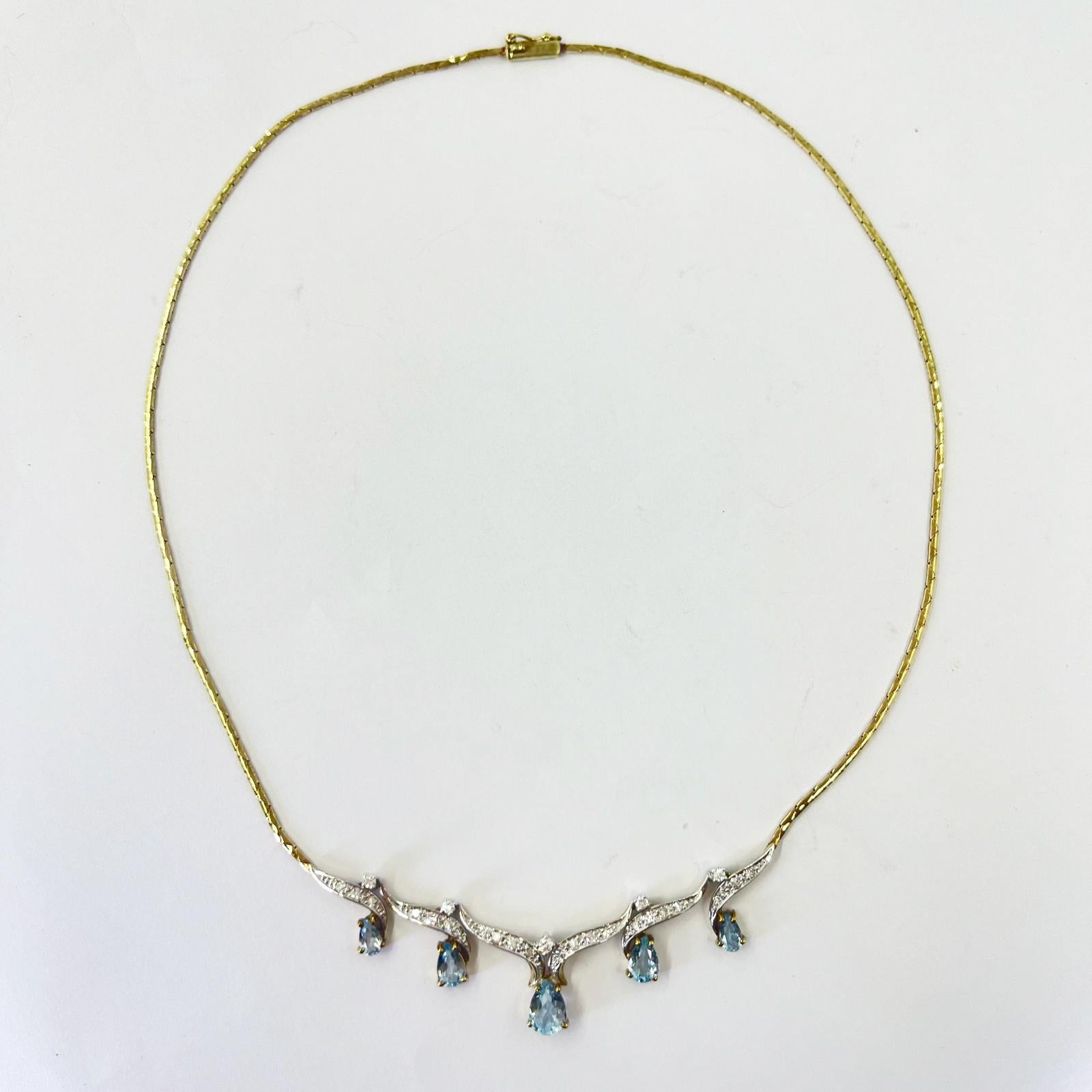 Aquamarine and Diamond Collar Necklace in Yellow Gold In Good Condition For Sale In Coral Gables, FL